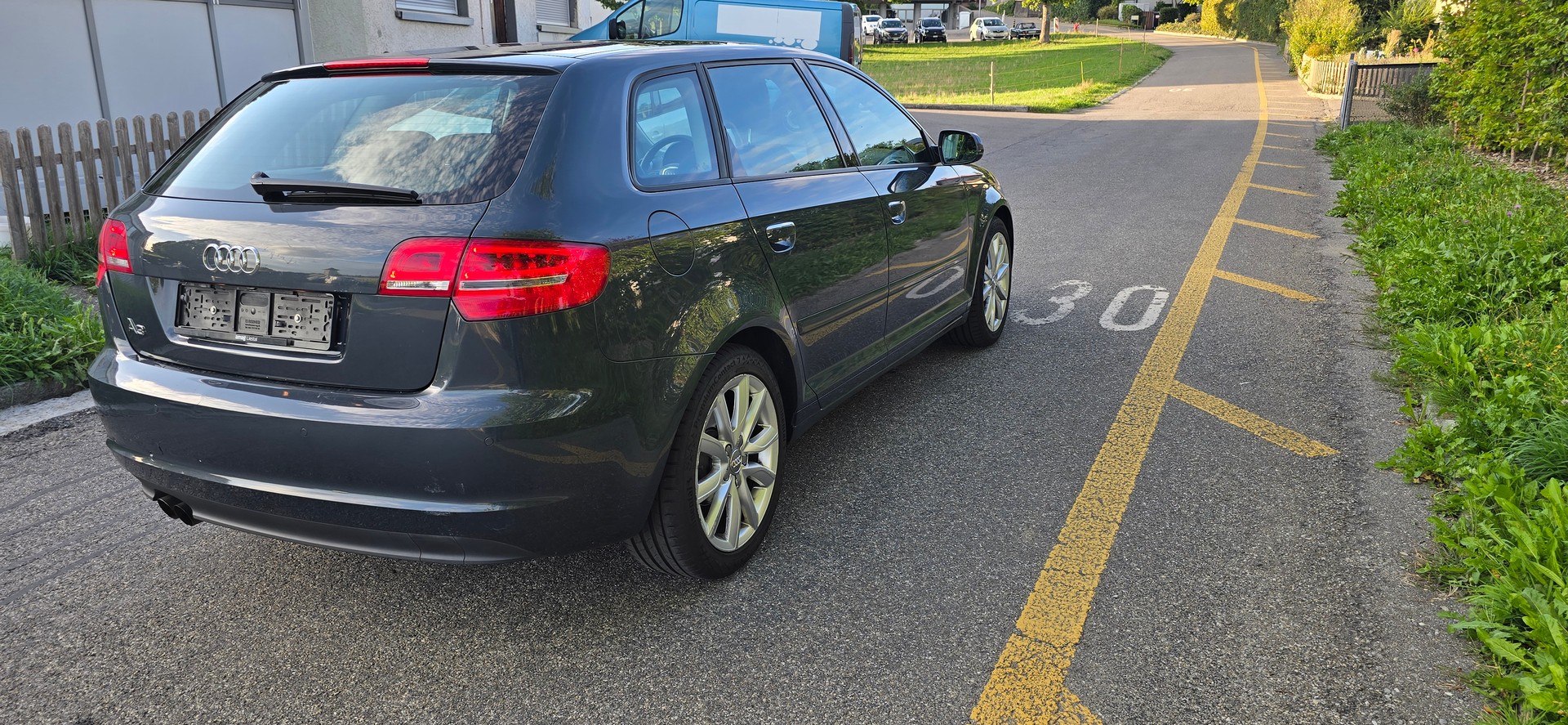 AUDI A3 Sportback 1.4 TFSI Attraction S-tronic-image-6