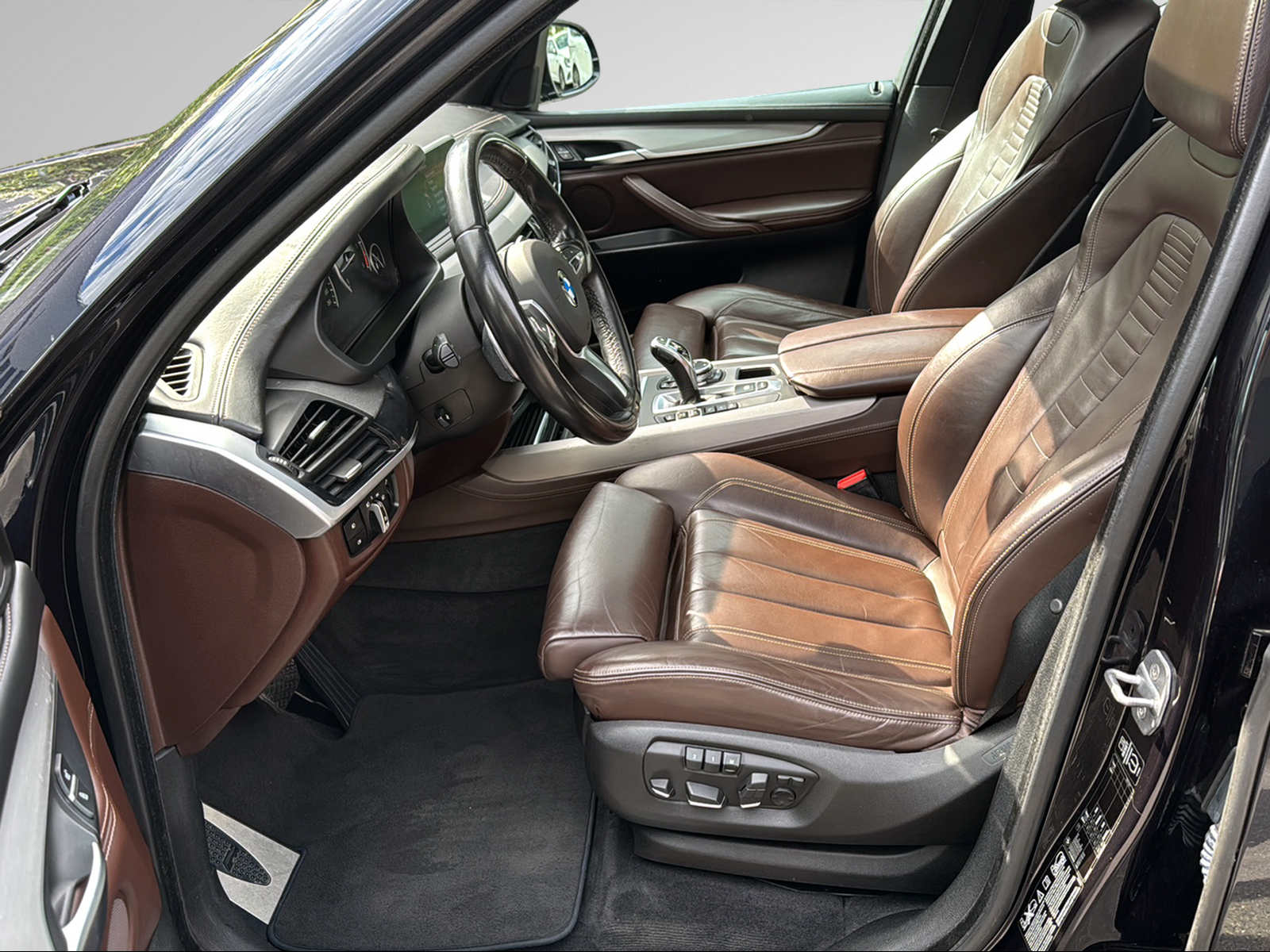 BMW X5 xDrive M50d Steptronic-image-12