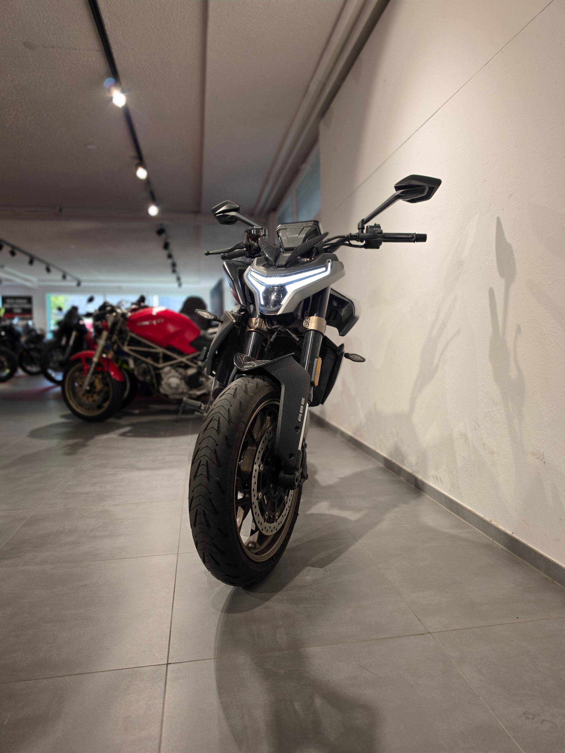 CF MOTO 800 NK Sport (35kW)-showroom-element-3