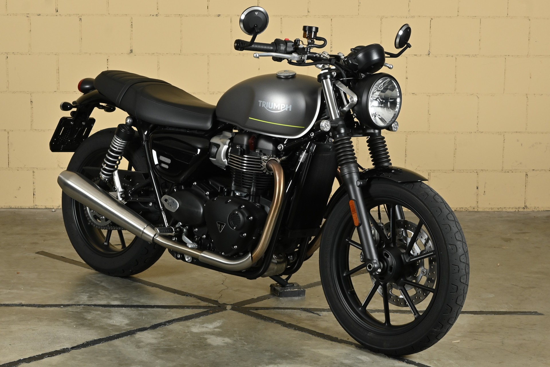 TRIUMPH Speed Twin 900 (35kW)-image-1