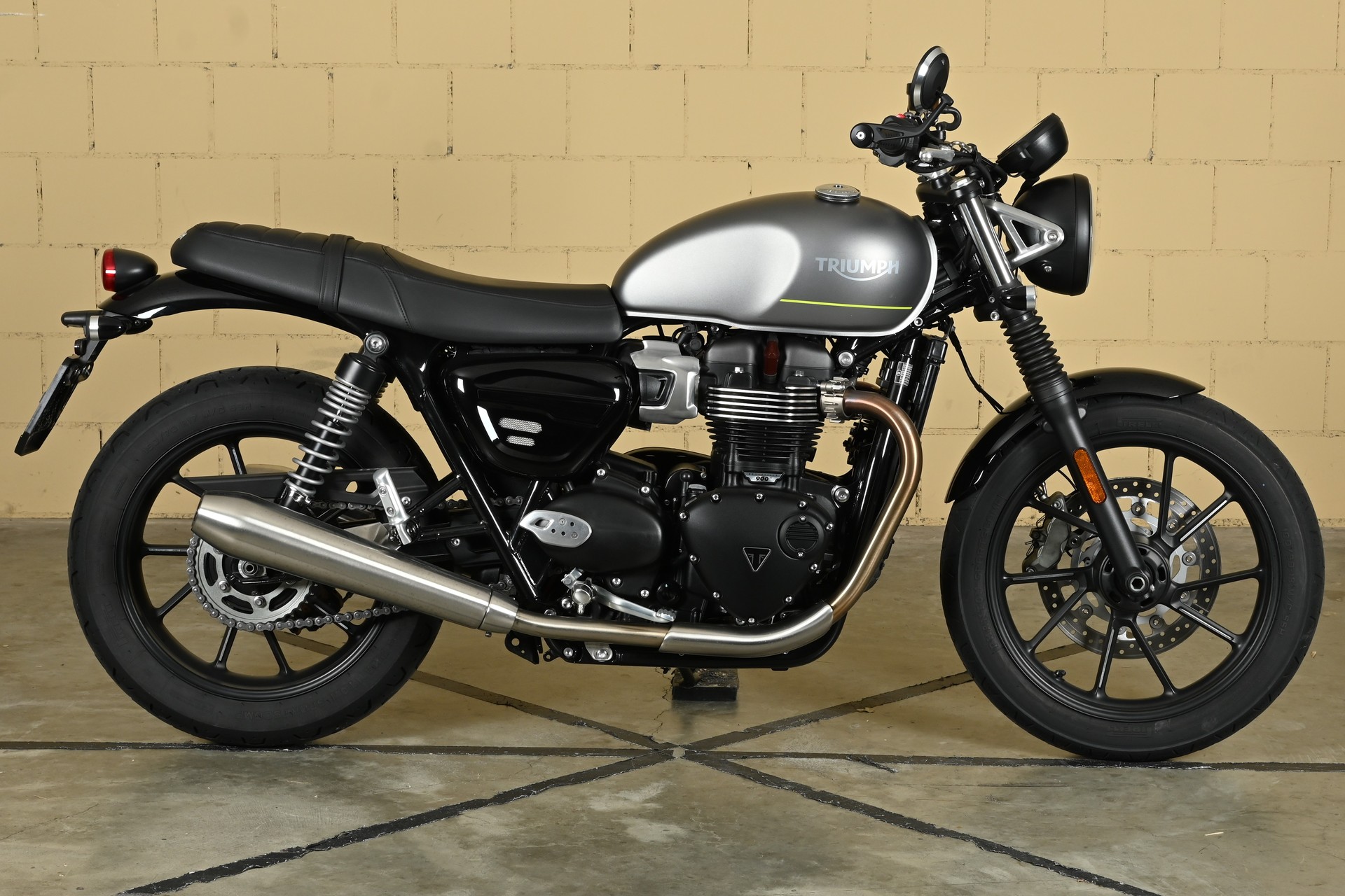 TRIUMPH Speed Twin 900 (35kW)-image-0