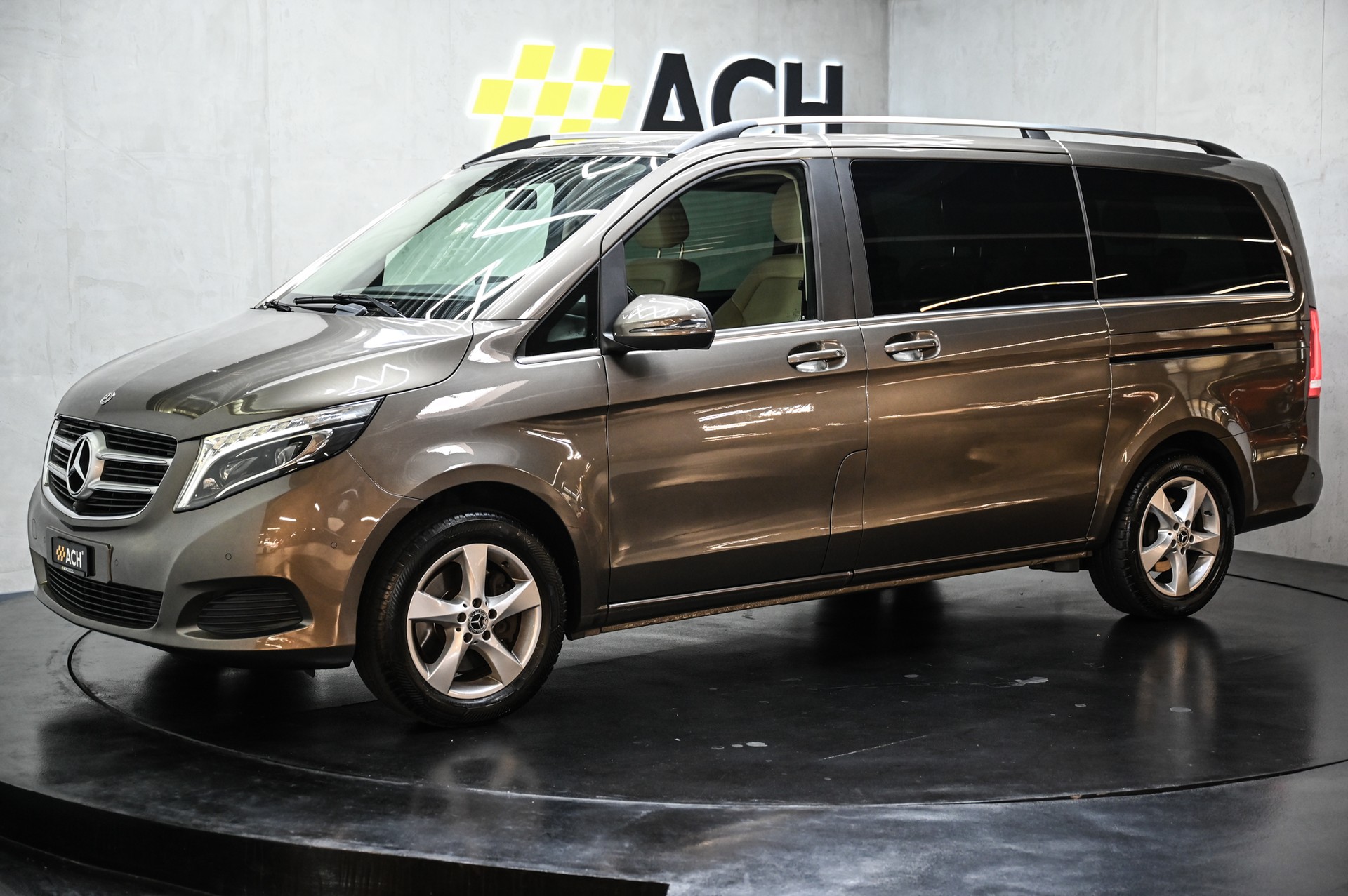 MERCEDES-BENZ V 250 d BlueTec Avant. lang 4m Van-image-8