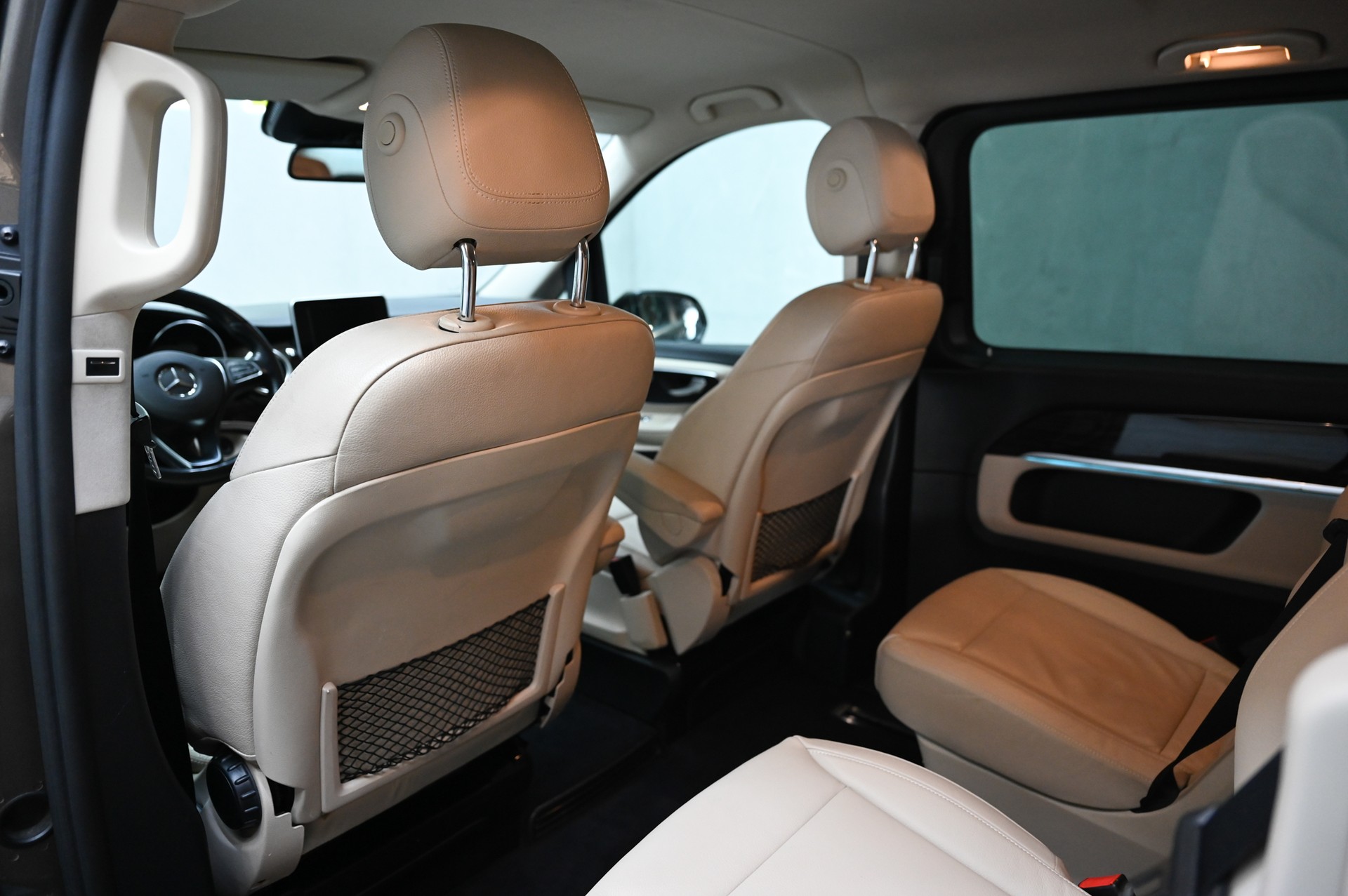 MERCEDES-BENZ V 250 d BlueTec Avant. lang 4m Van-image-29