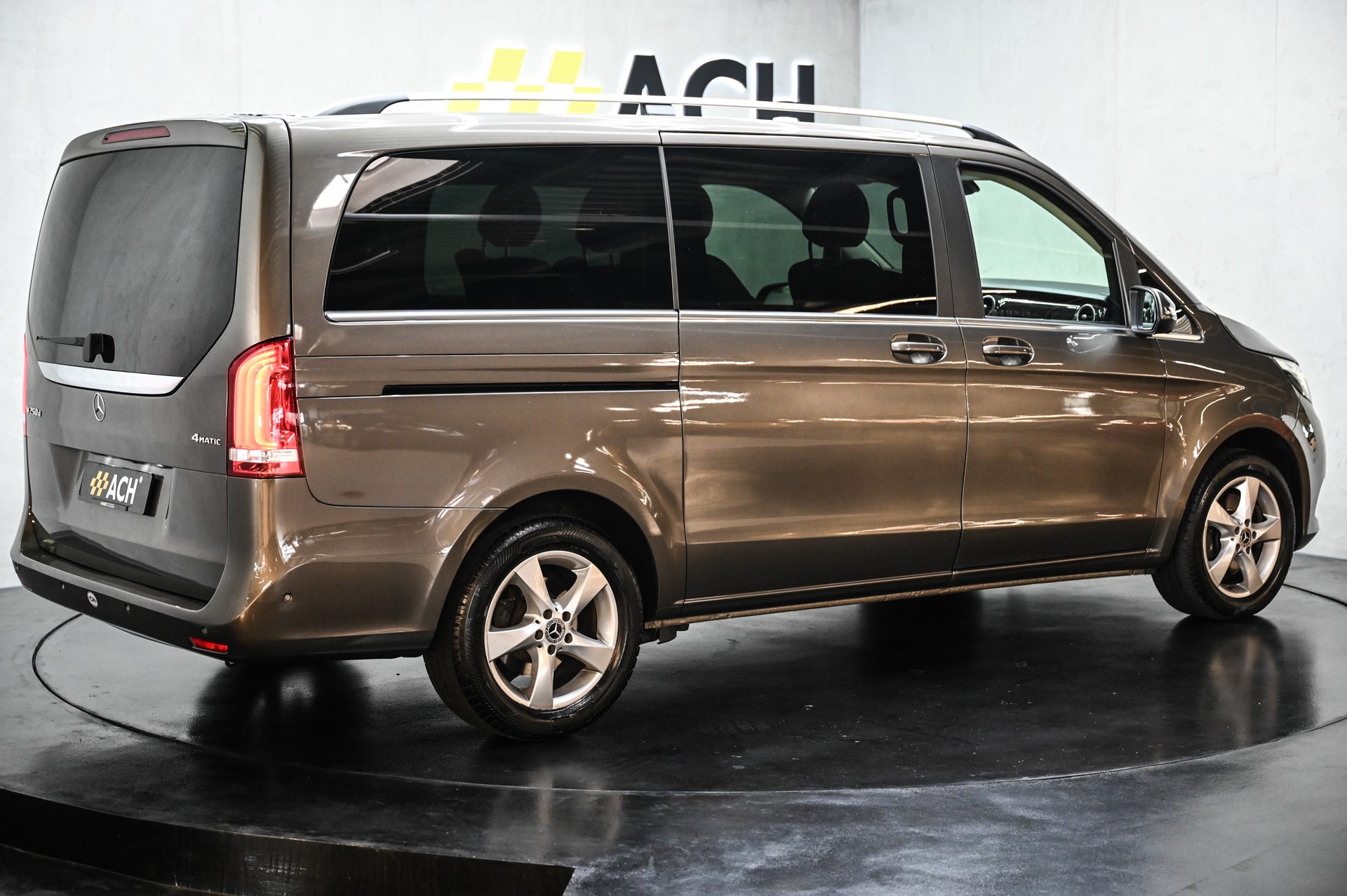 MERCEDES-BENZ V 250 d BlueTec Avant. lang 4m Van-image-11