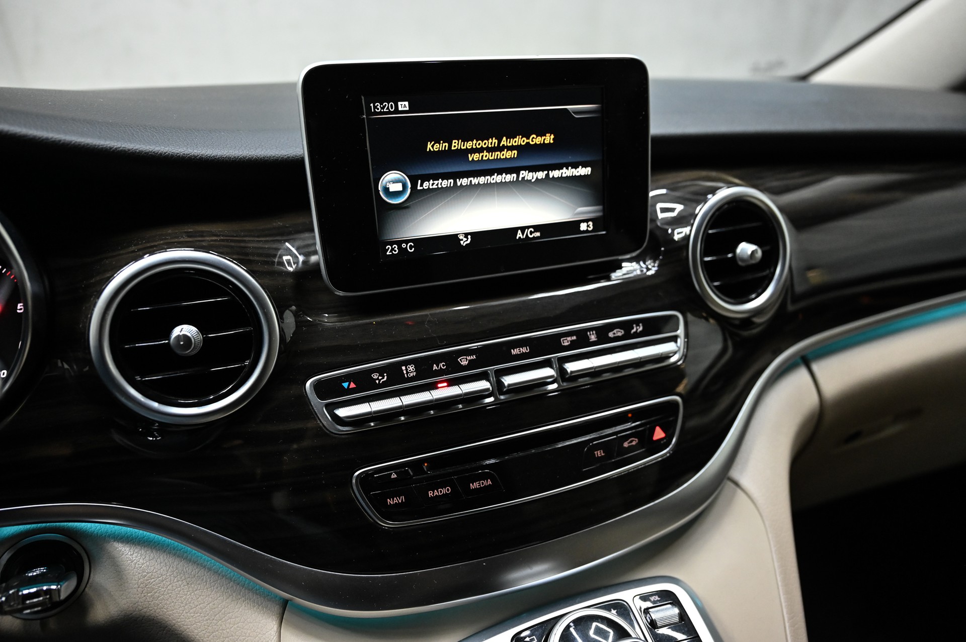 MERCEDES-BENZ V 250 d BlueTec Avant. lang 4m Van-image-23