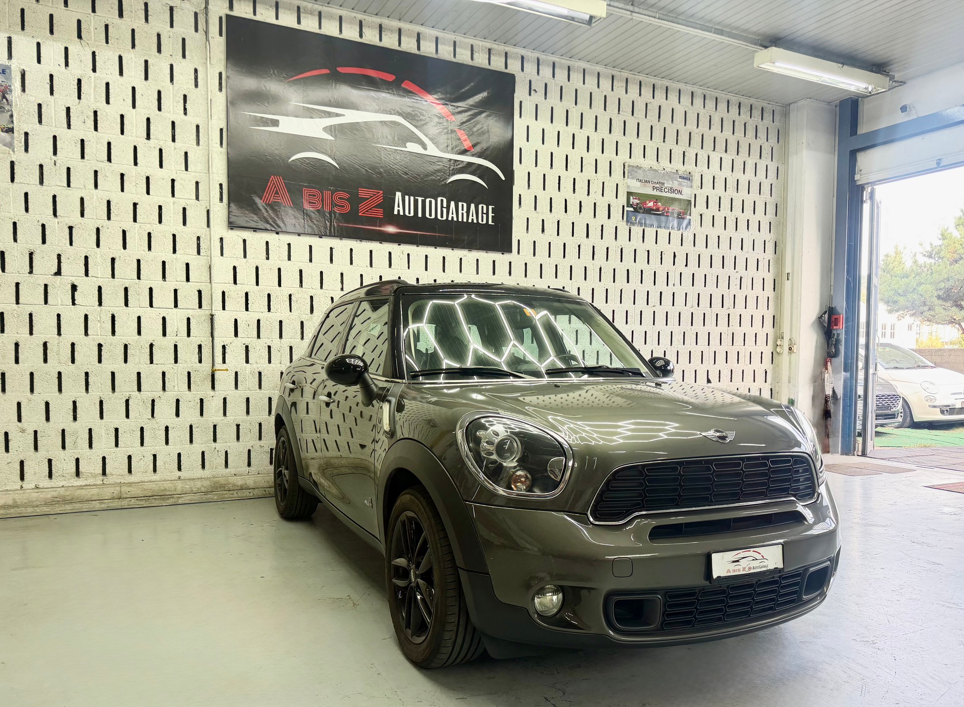 MINI Countryman Cooper S ALL4 Steptronic-showroom-element-2