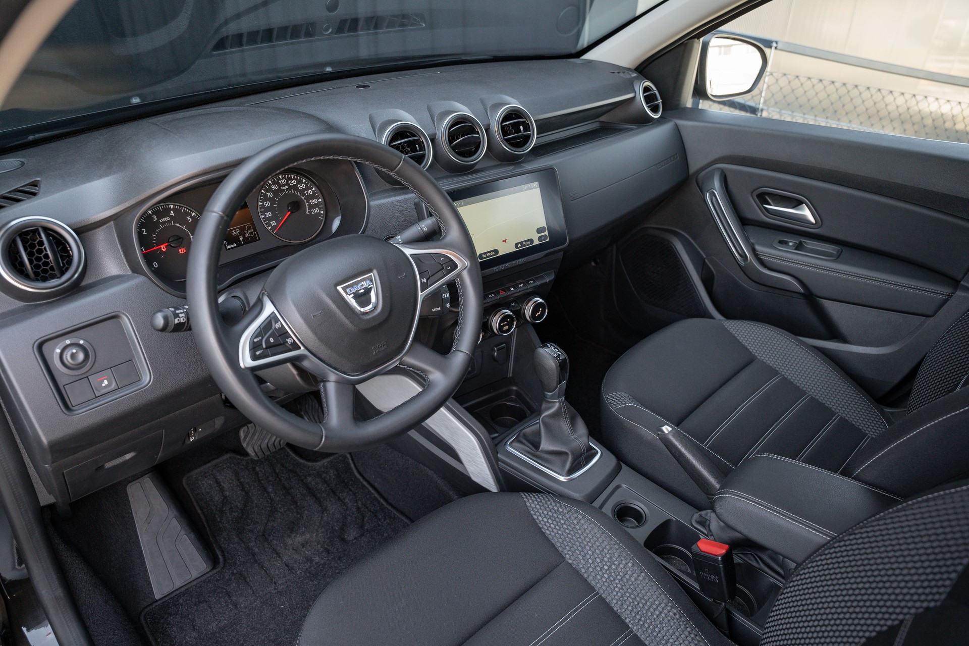 DACIA Duster TCe 150 Prestige EDC 4x2-image-11