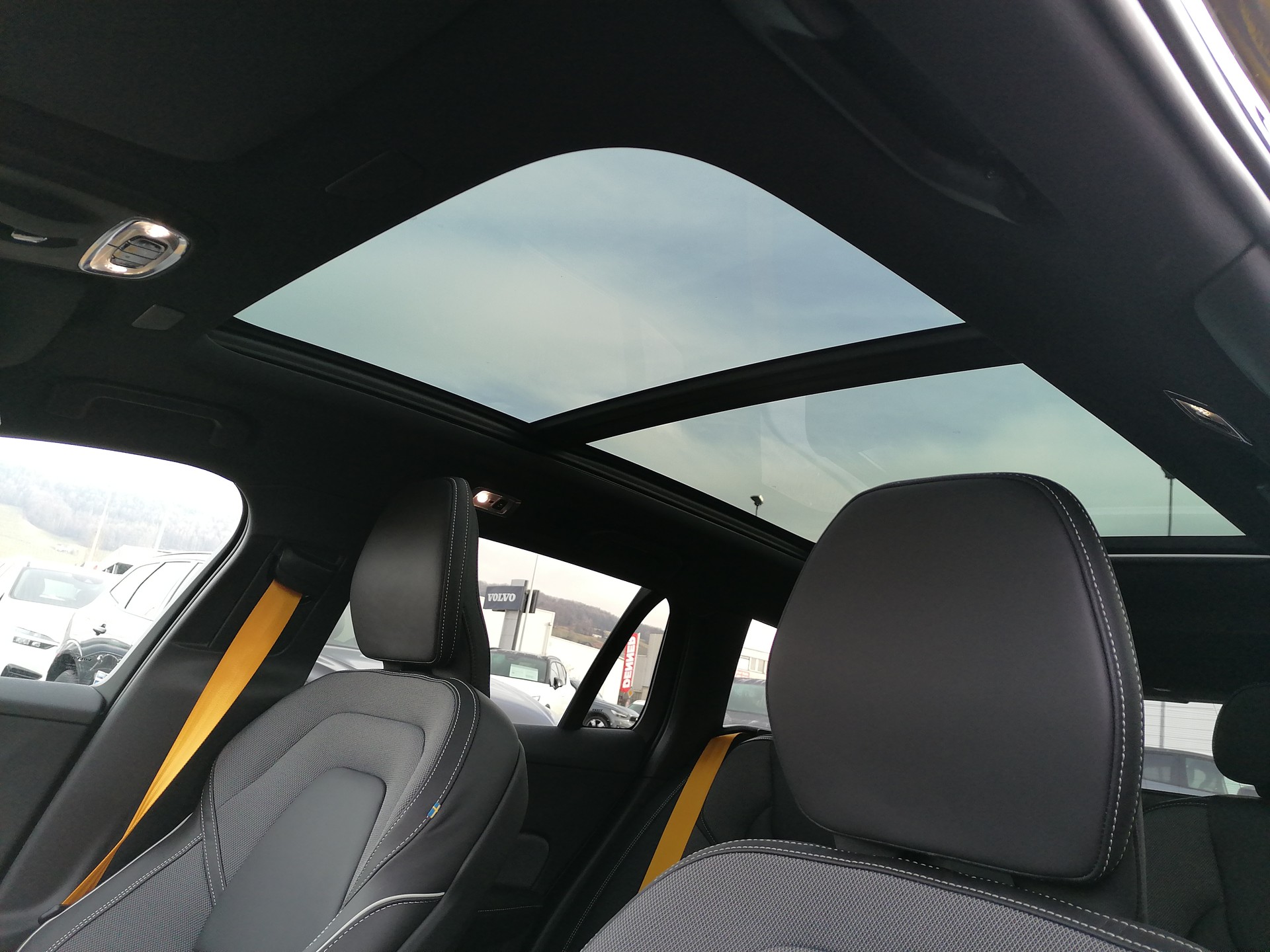 VOLVO V60 T8 eAWD Plug in Hybrid Polestar Geartronic-image-11