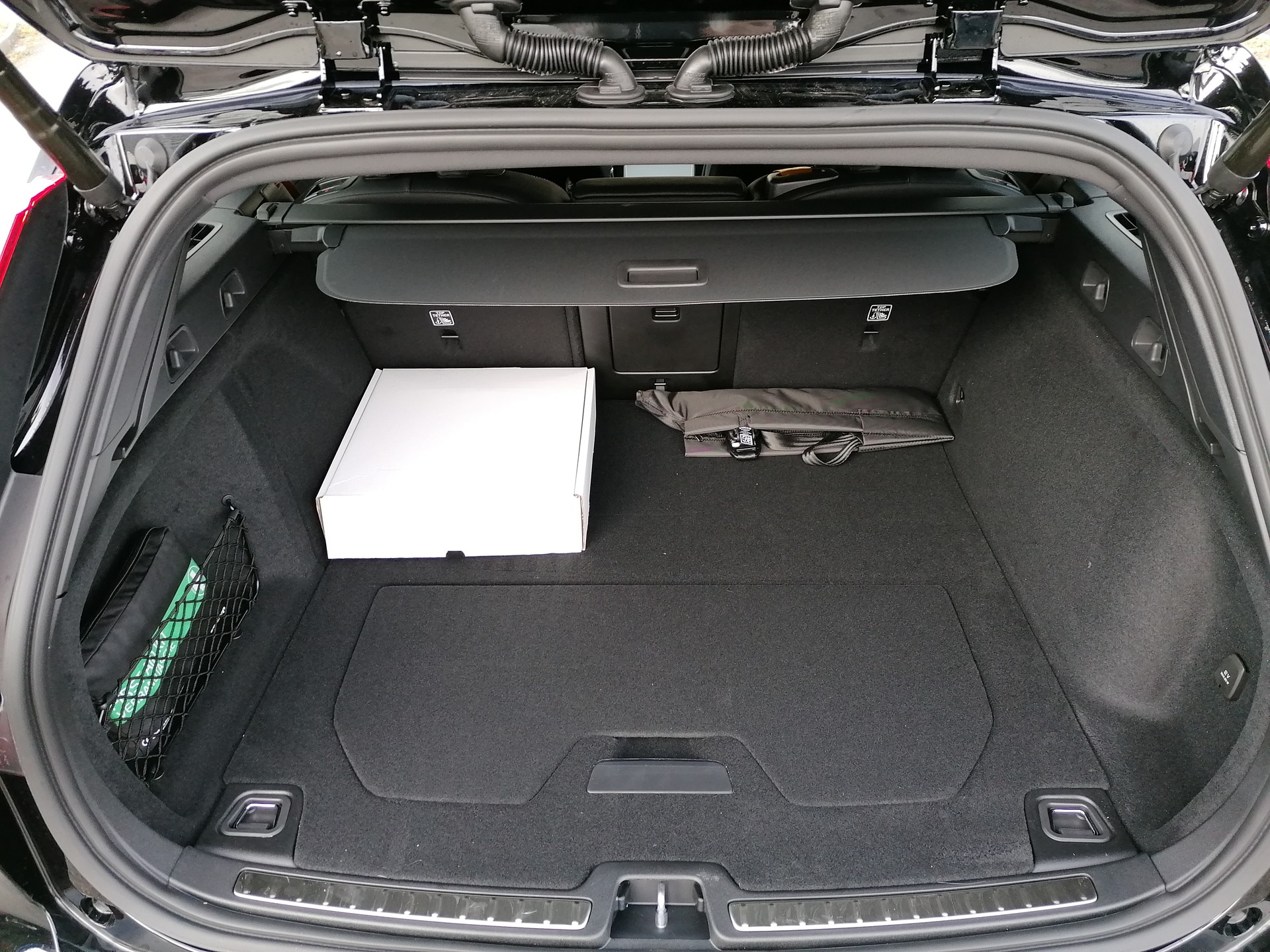 VOLVO V60 T8 eAWD Plug in Hybrid Polestar Geartronic-image-13