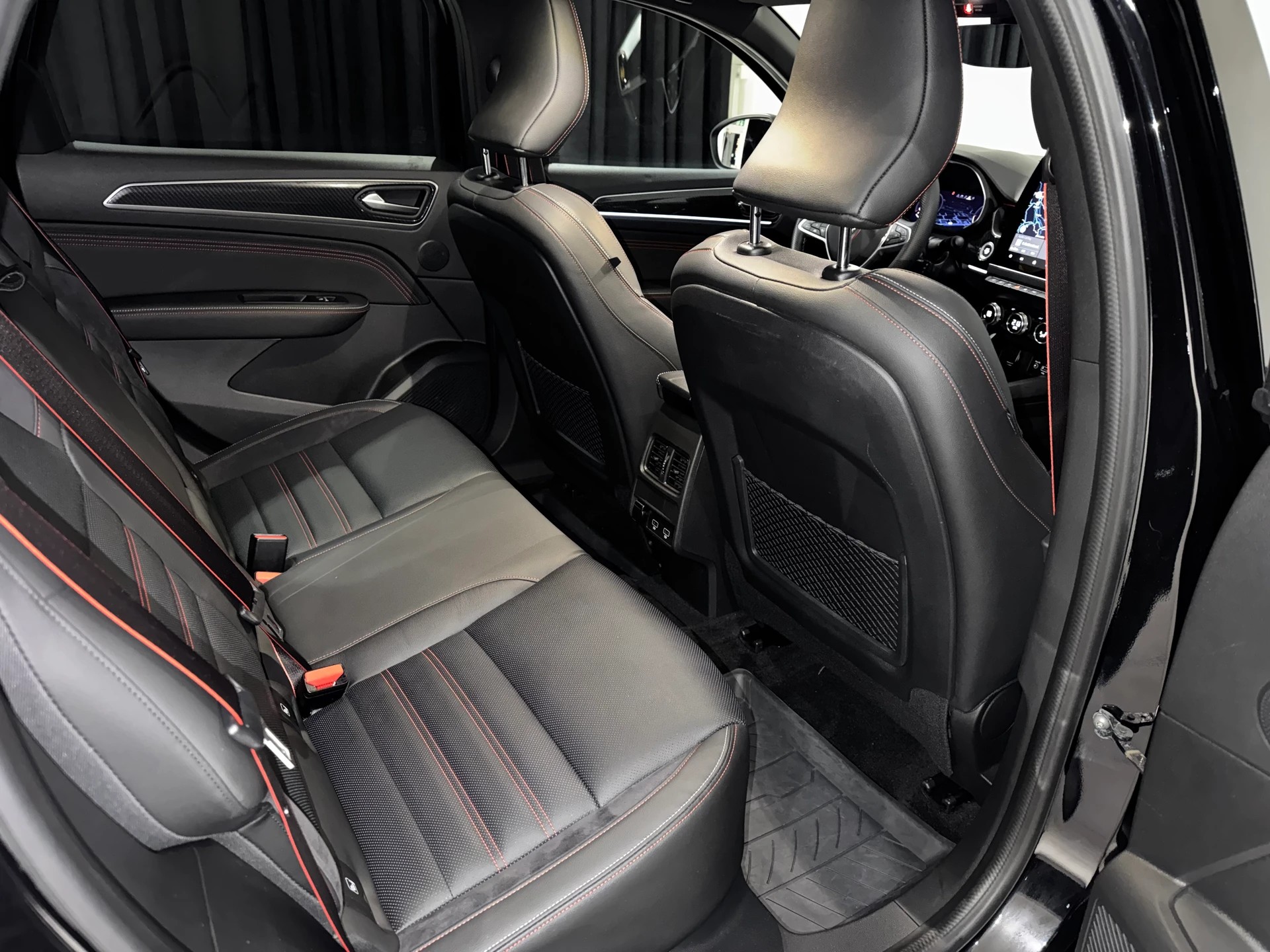 RENAULT Arkana 1.3 TCe R.S. Line EDC-image-18