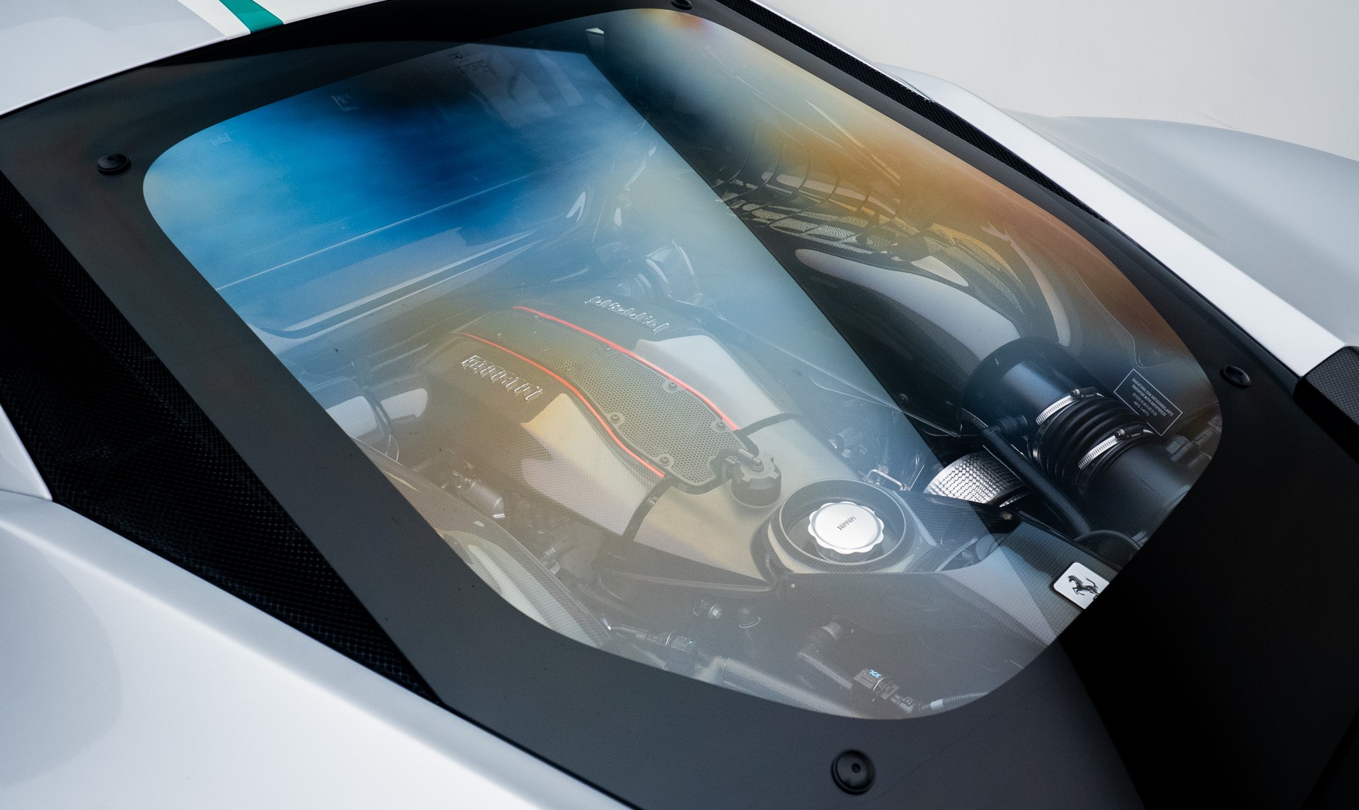 FERRARI 488 Pista Piloti-showroom-element-2