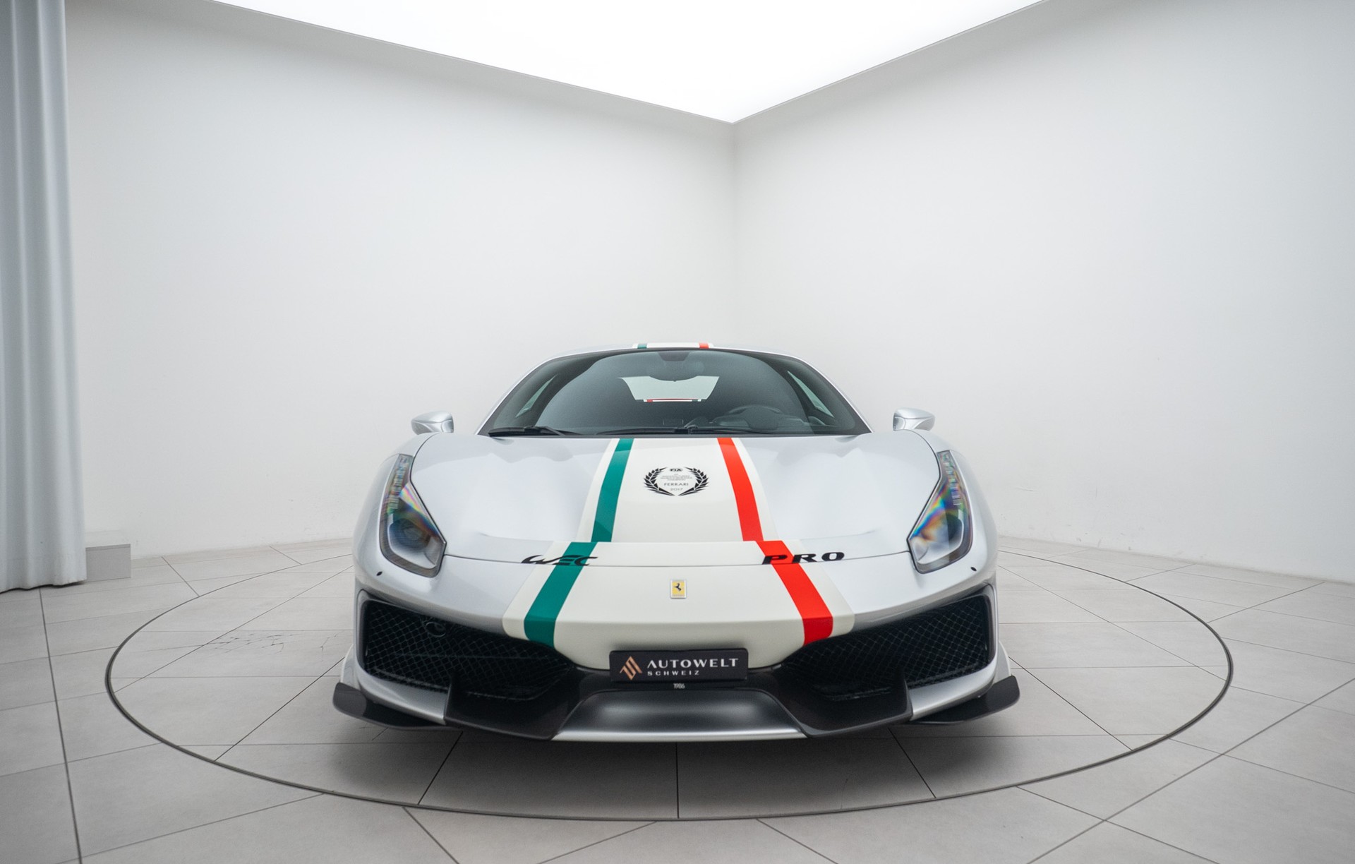 FERRARI 488 Pista Piloti