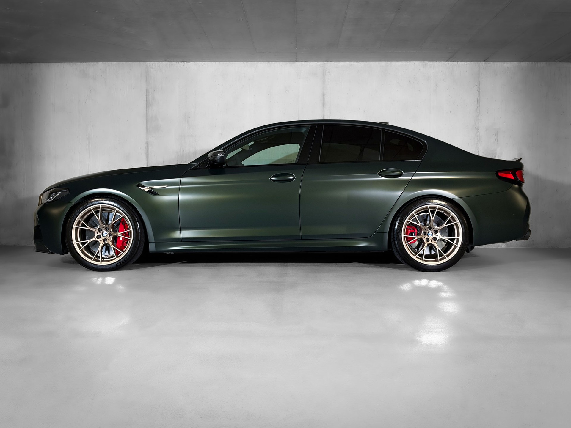 BMW M5 xDrive CS Drivelogic-showroom-element-1