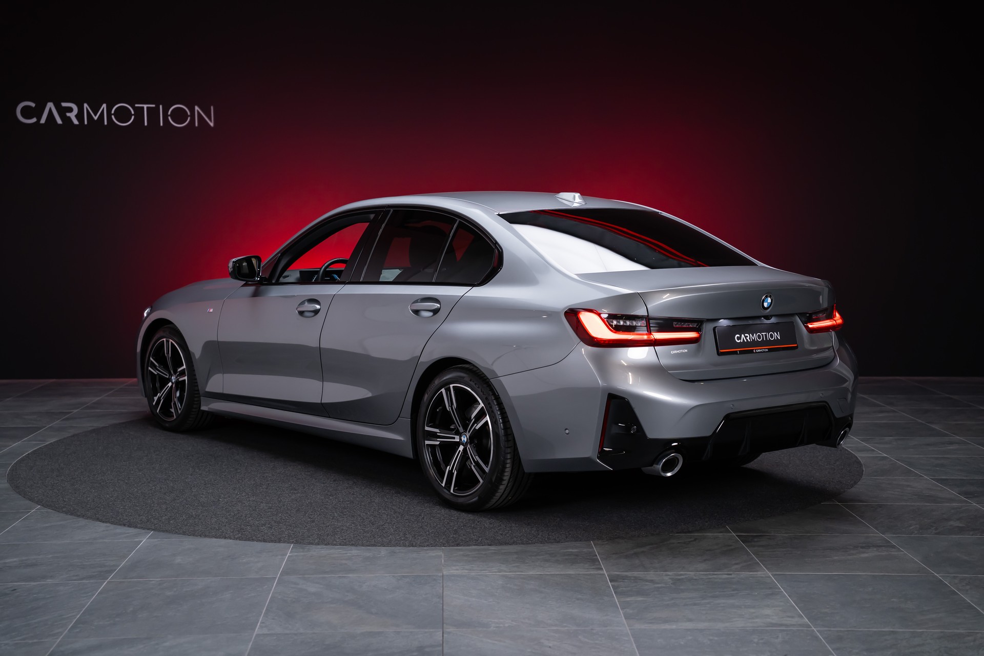 BMW 320d xDrive M Sport SAG / LCI / 360°Kamera / HeadUp / el.Sitze-image-9