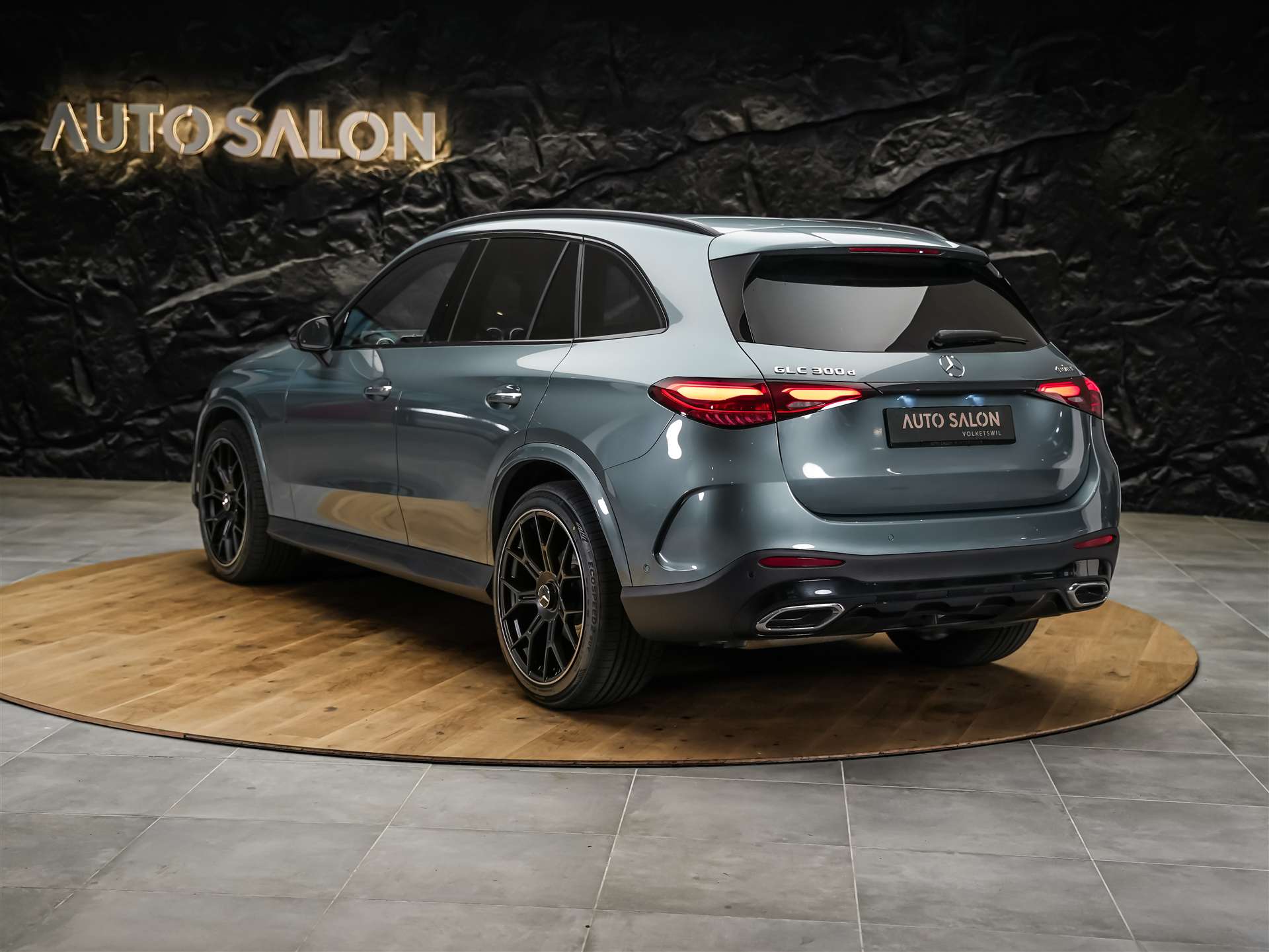 MERCEDES-BENZ GLC 300 d 4Matic AMG Line 9G-Tronic *21" Felgen*Digital Light*AHK*-showroom-element-2