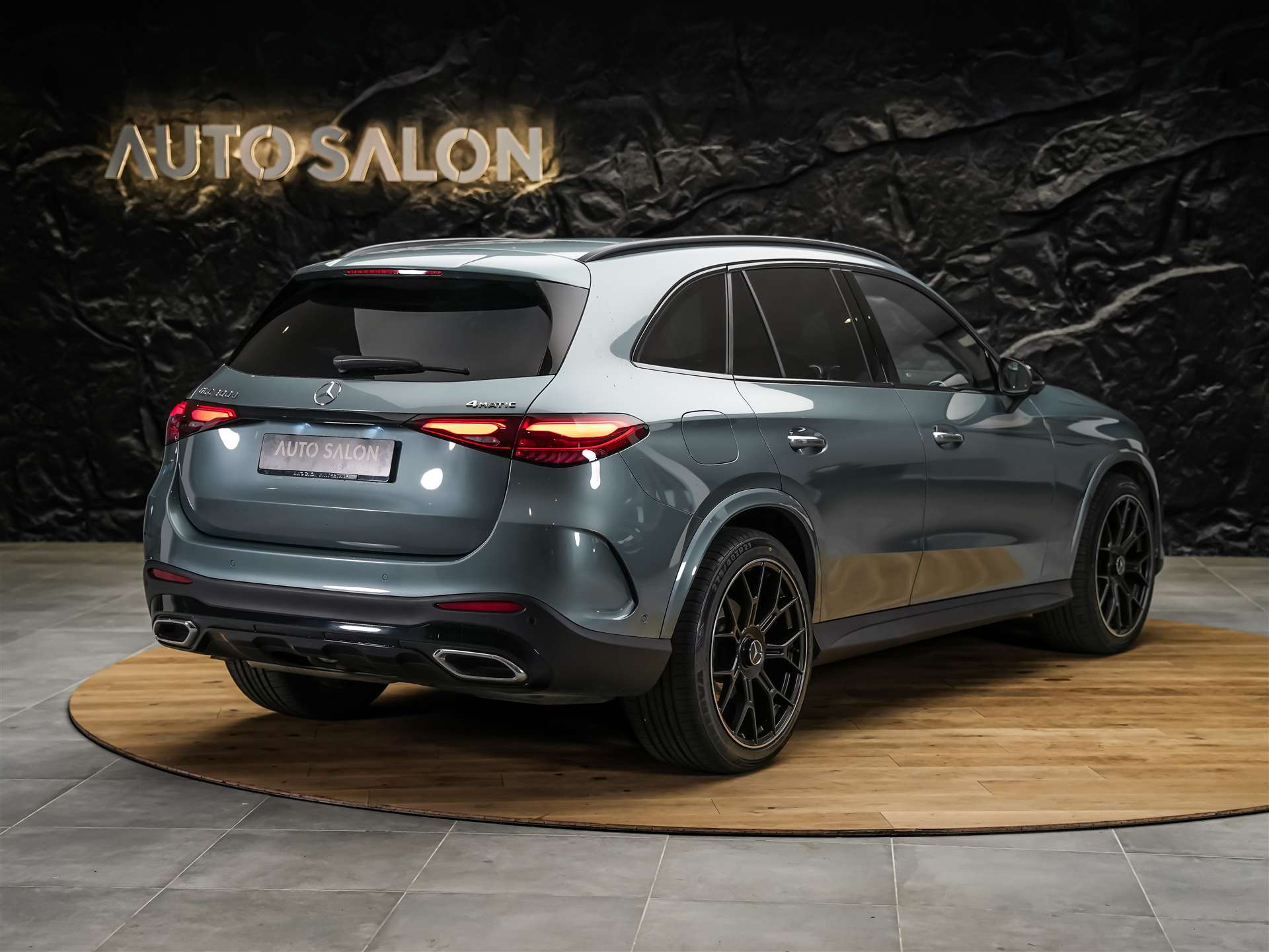 MERCEDES-BENZ GLC 300 d 4Matic AMG Line 9G-Tronic *21" Felgen*Digital Light*AHK*-image-4