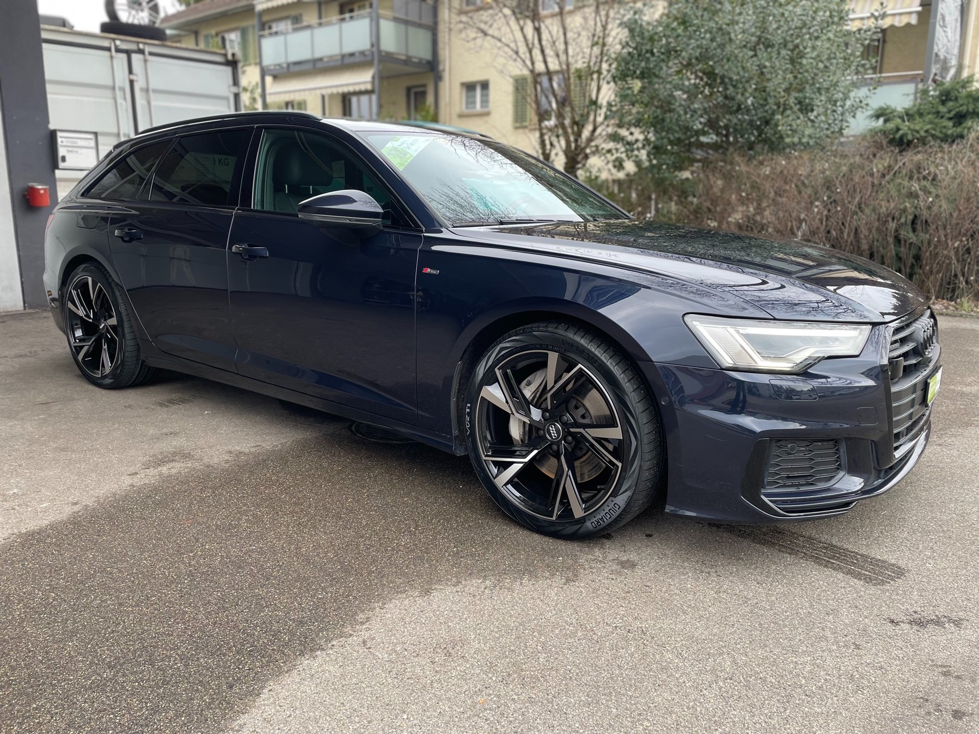 AUDI A6 Avant 55 TFSI Sport quattro S-tronic S-Line-image-1