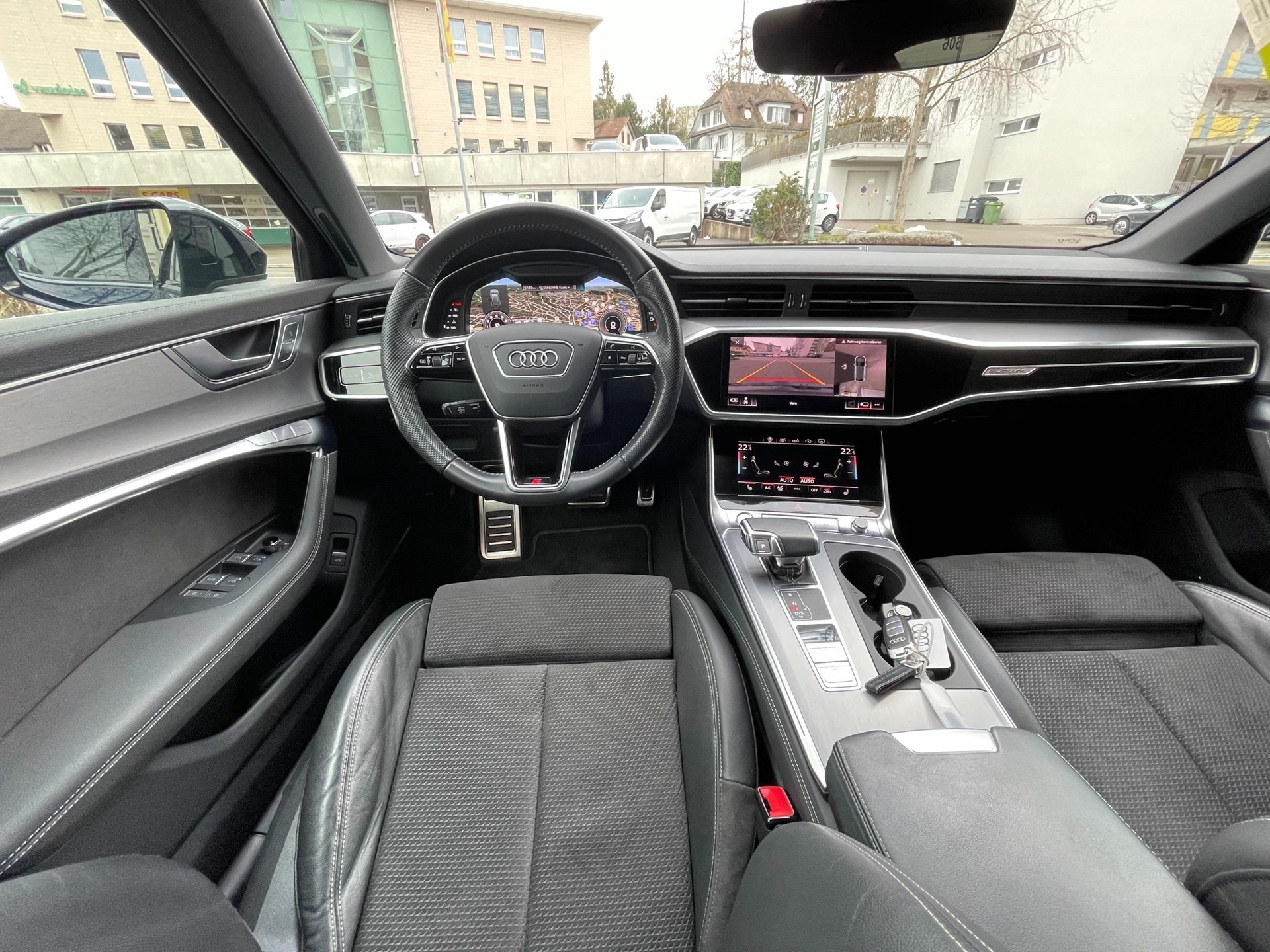 AUDI A6 Avant 55 TFSI Sport quattro S-tronic S-Line-image-15