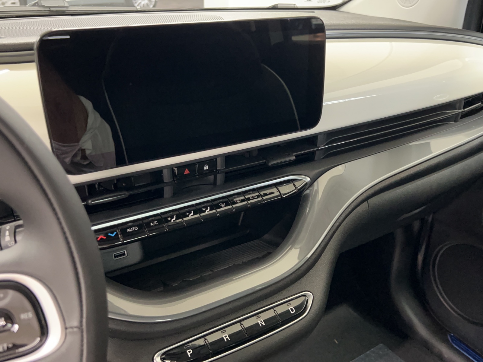 FIAT 500 el 87kW Swiss Edition-image-9