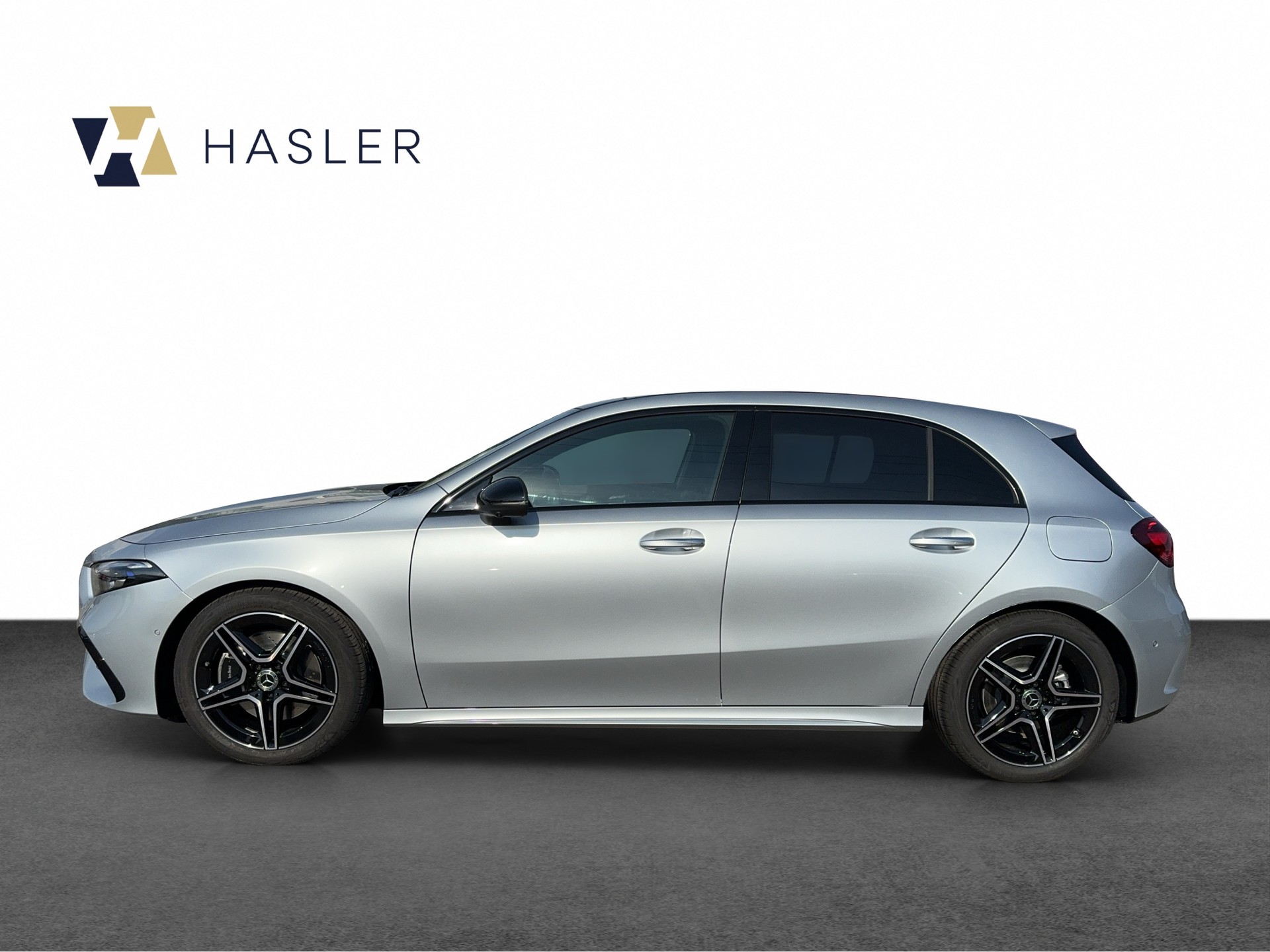 MERCEDES-BENZ A 220 4Matic 8G-DCT-showroom-element-2