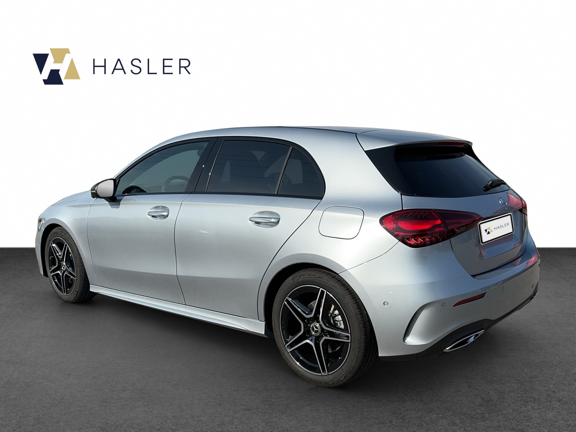 MERCEDES-BENZ A 220 4Matic 8G-DCT-showroom-element-3
