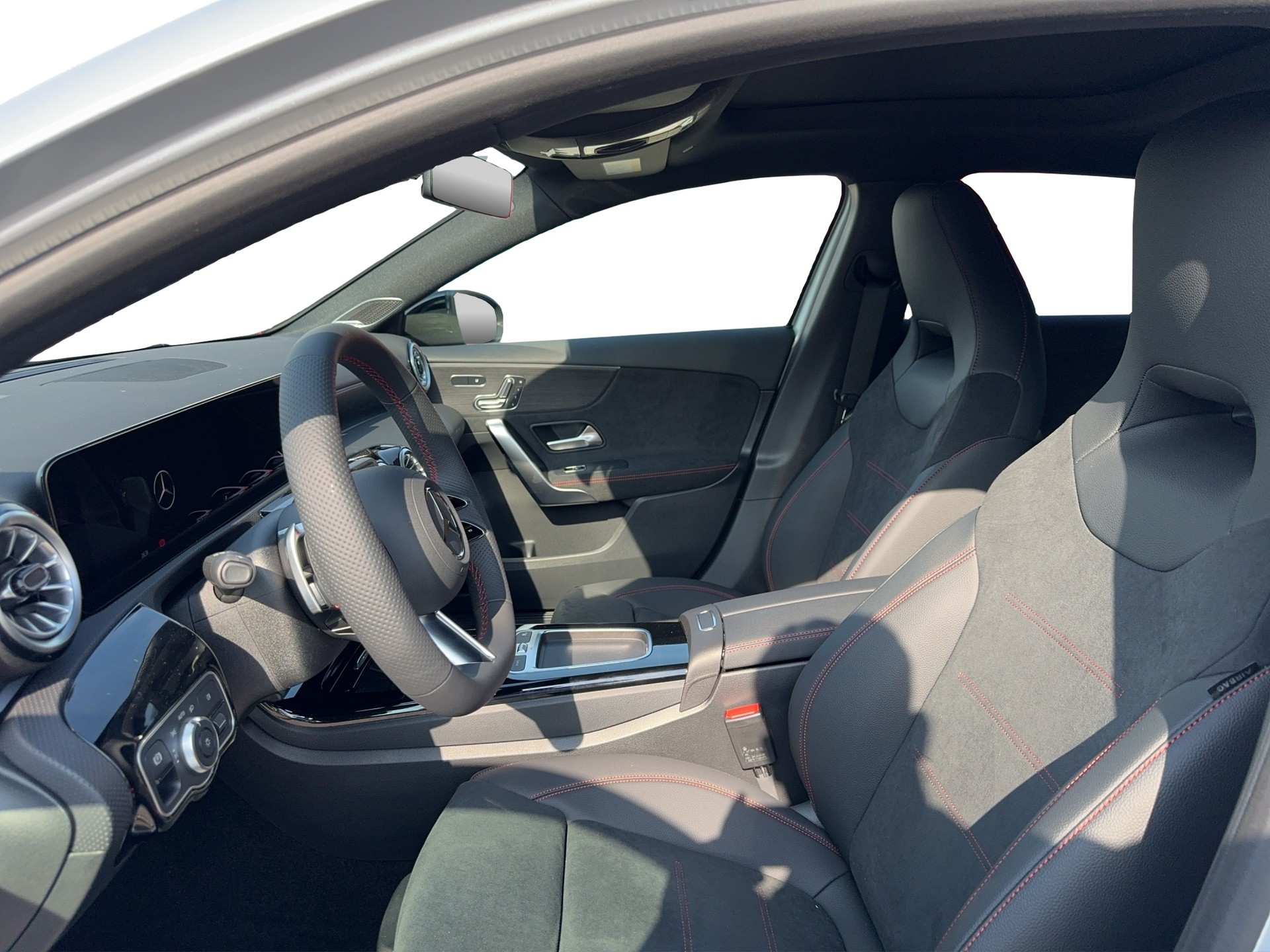 MERCEDES-BENZ A 220 4Matic 8G-DCT-image-8