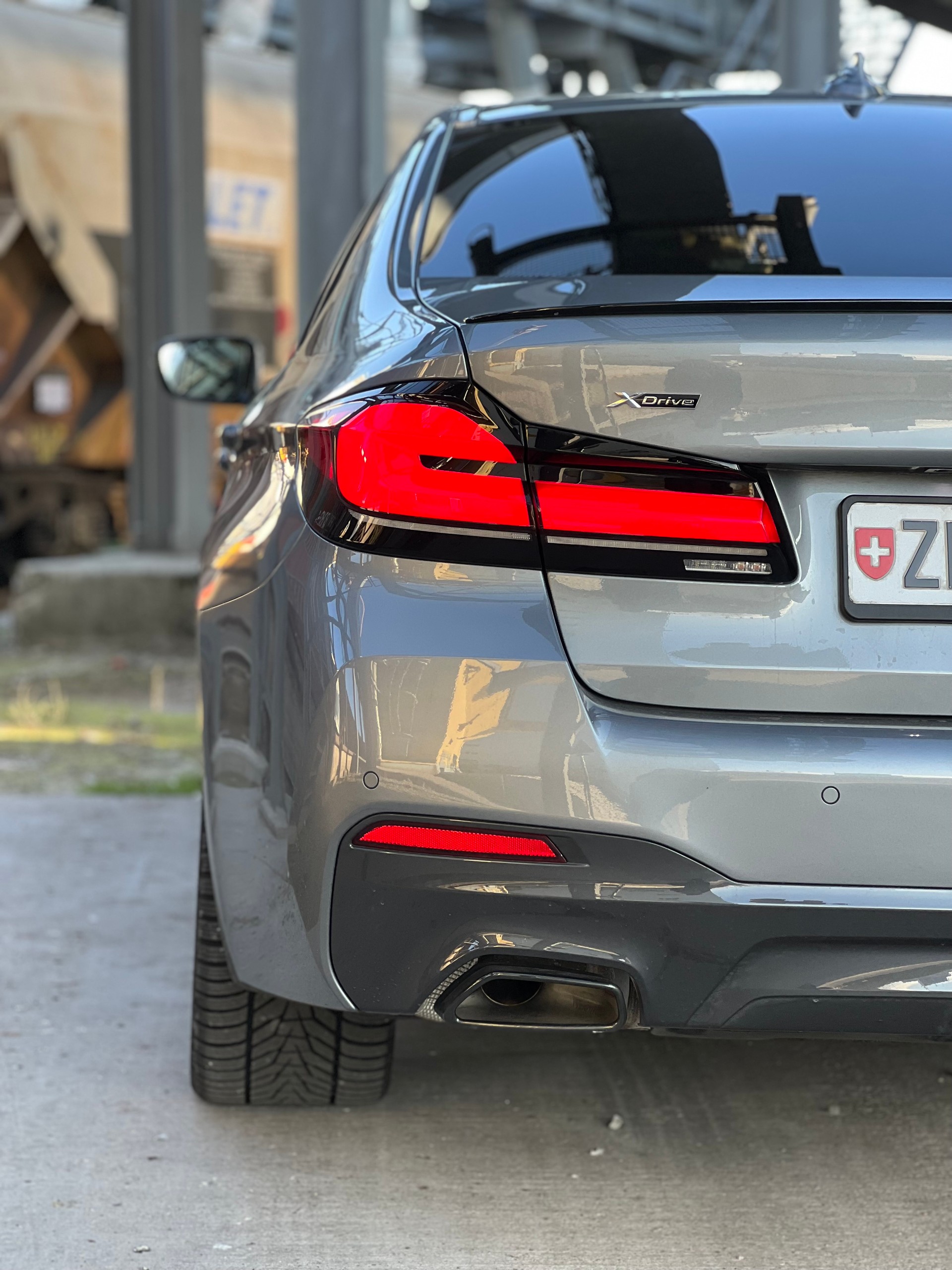 BMW 545e xDrive M Sport Pro Steptronic-image-14