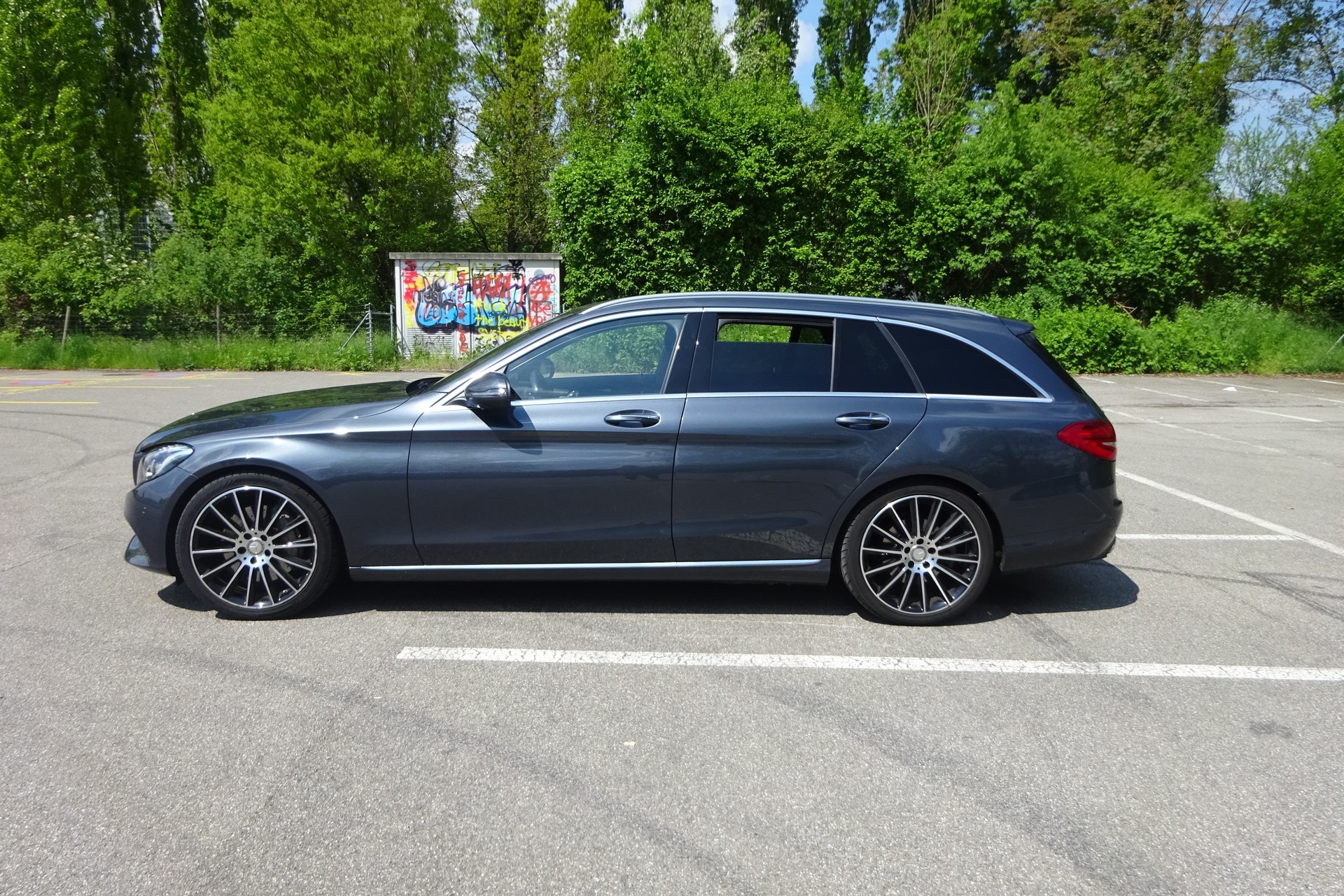 MERCEDES-BENZ C 350 e AMG Line 7G-Tronic-image-2