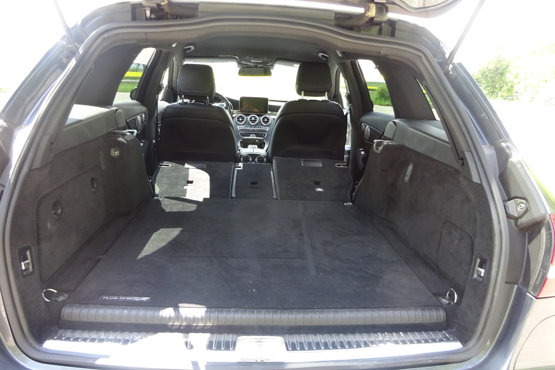 MERCEDES-BENZ C 350 e AMG Line 7G-Tronic-image-5