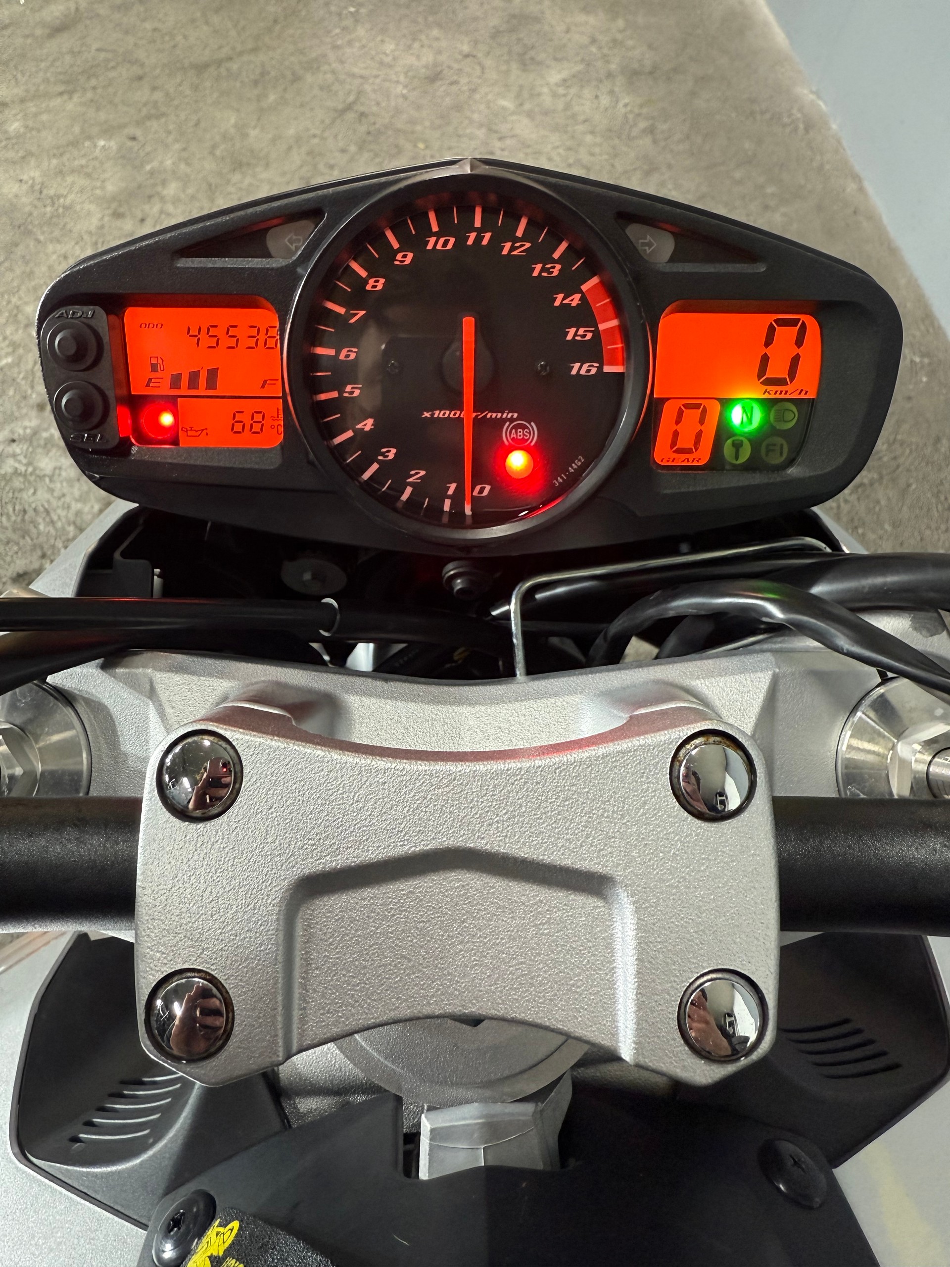 SUZUKI GSR600UA-image-4