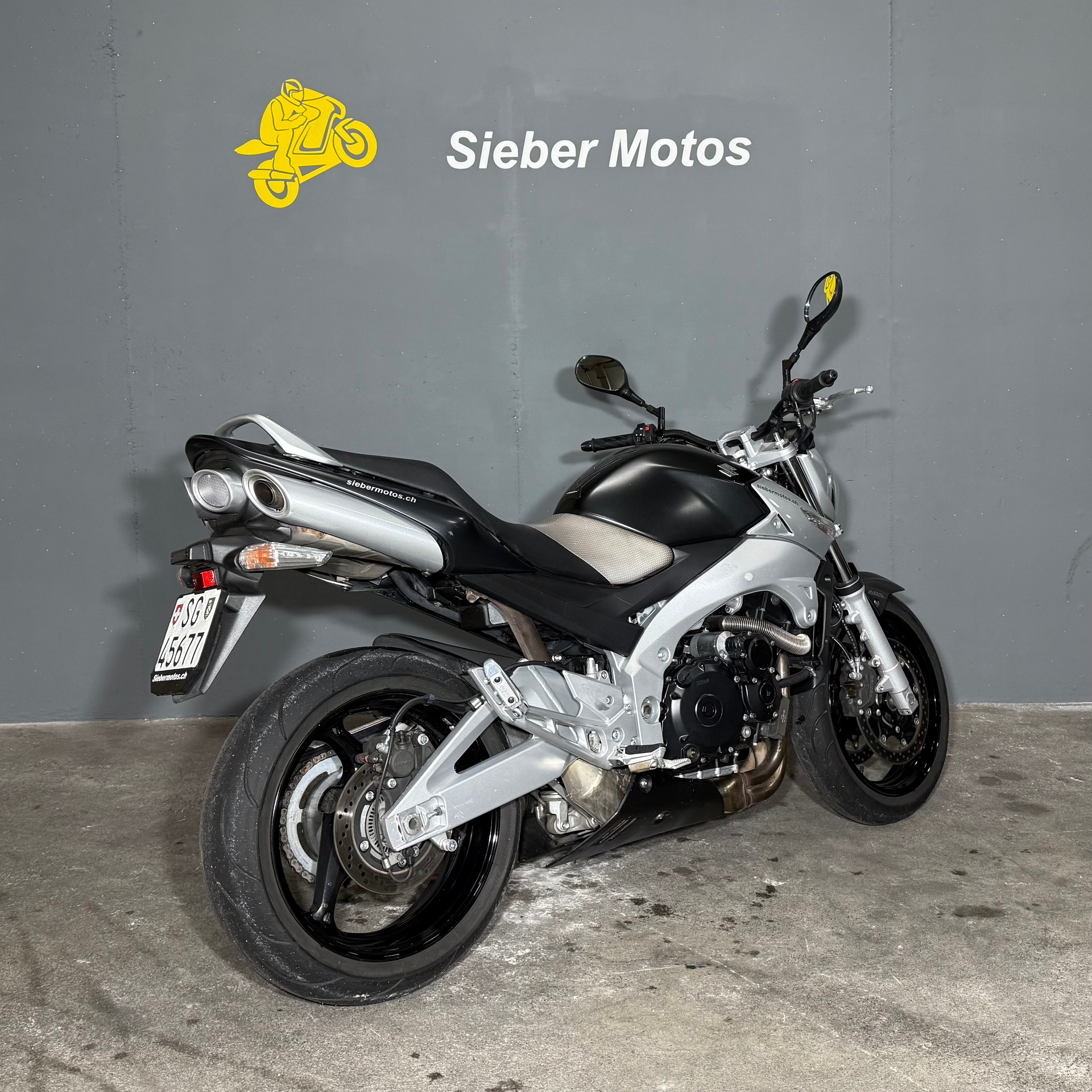 SUZUKI GSR600UA-image-3