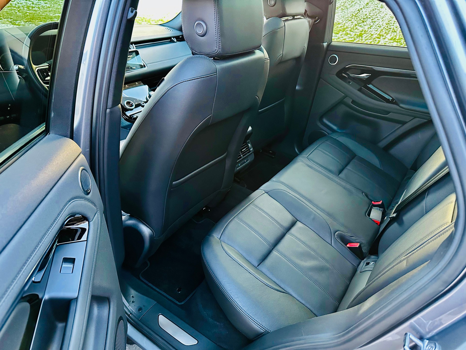 LAND ROVER Range Rover Evoque R-Dynamic P 200 HSE AT9-image-11