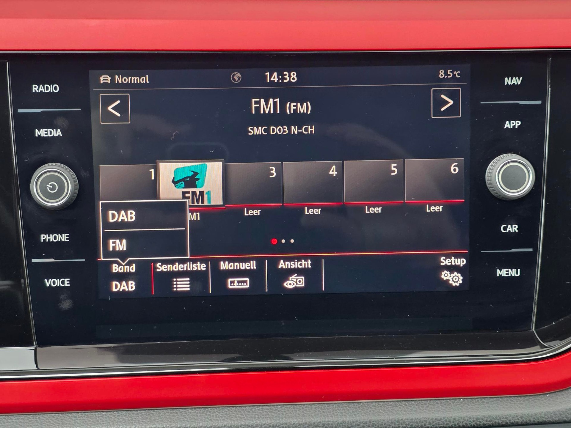 VW Polo 2.0 TSI GTI DSG ** DRIVE ASSIS. - SICHERHEITS PAKET - SPORT FAHRWERK -KEYLESS -APPLE CAR PLAY- LED - ALLES IN SCHWARZ-image-13