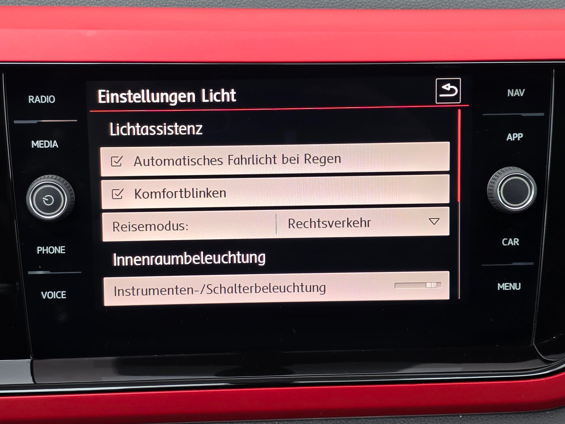 VW Polo 2.0 TSI GTI DSG ** DRIVE ASSIS. - SICHERHEITS PAKET - SPORT FAHRWERK -KEYLESS -APPLE CAR PLAY- LED - ALLES IN SCHWARZ-image-17