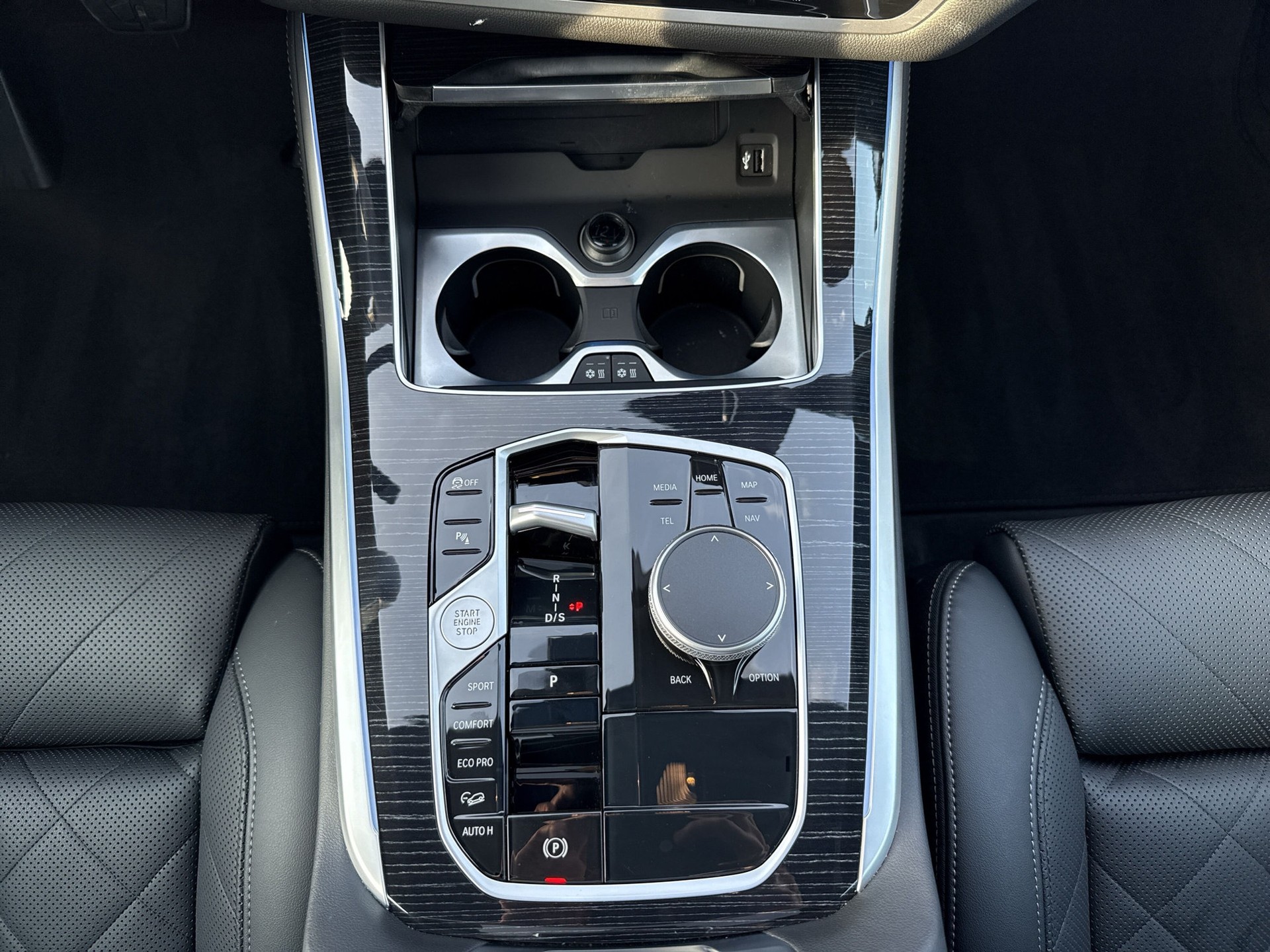 BMW X5 xDrive 48V 30d M Sport Steptronic-image-12