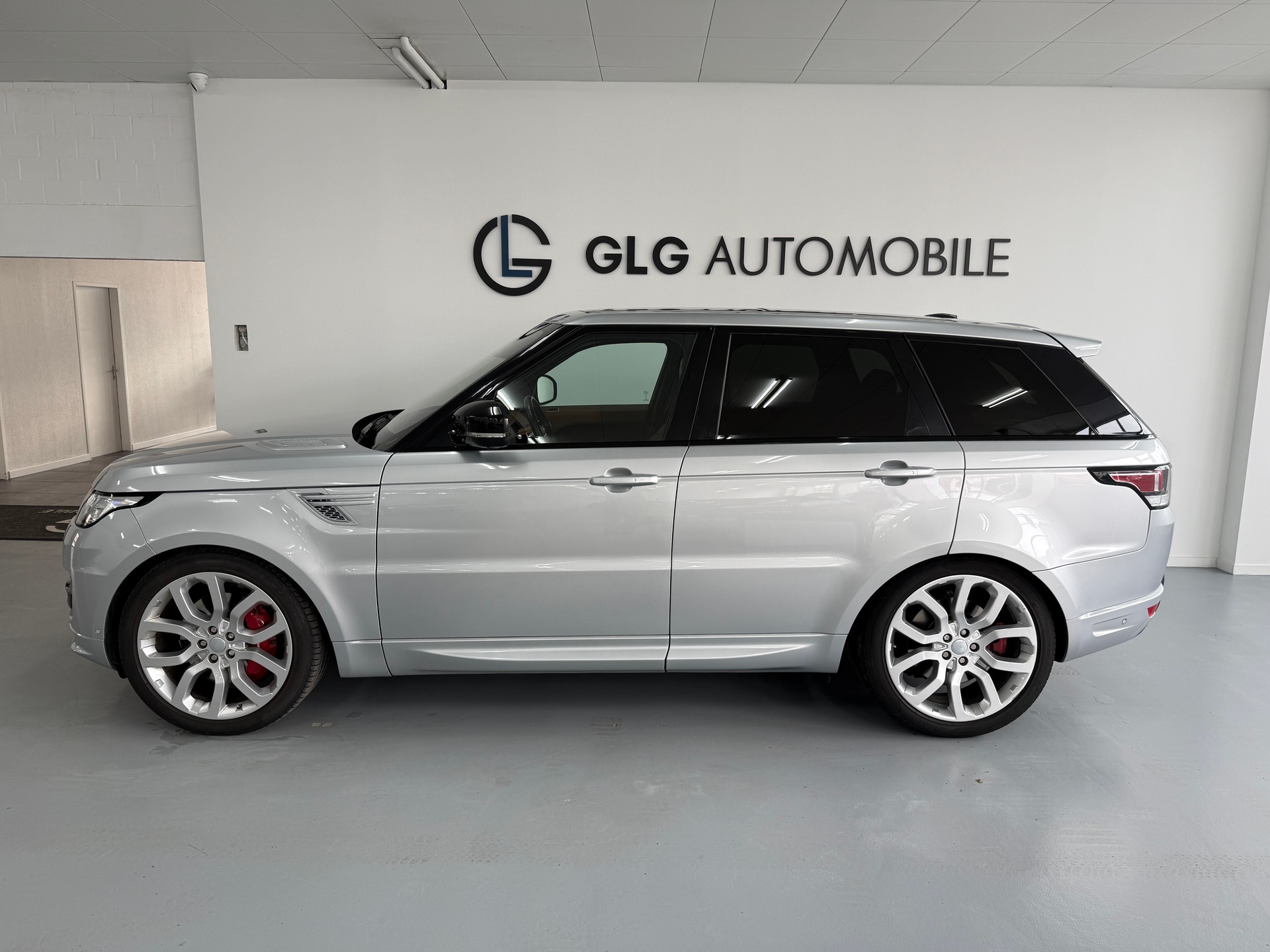 LAND ROVER Range Rover Sport 4.4 SDV8 Autobiography Dynamic A-showroom-element-2