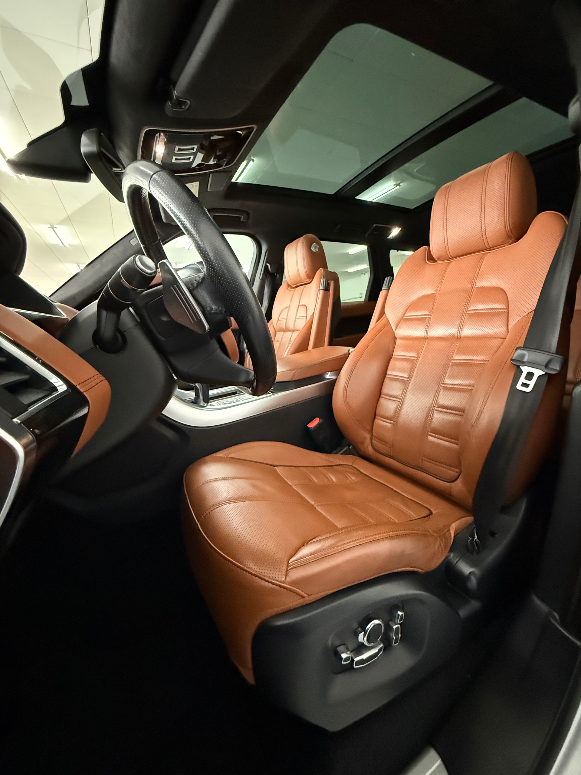 LAND ROVER Range Rover Sport 4.4 SDV8 Autobiography Dynamic A-image-8