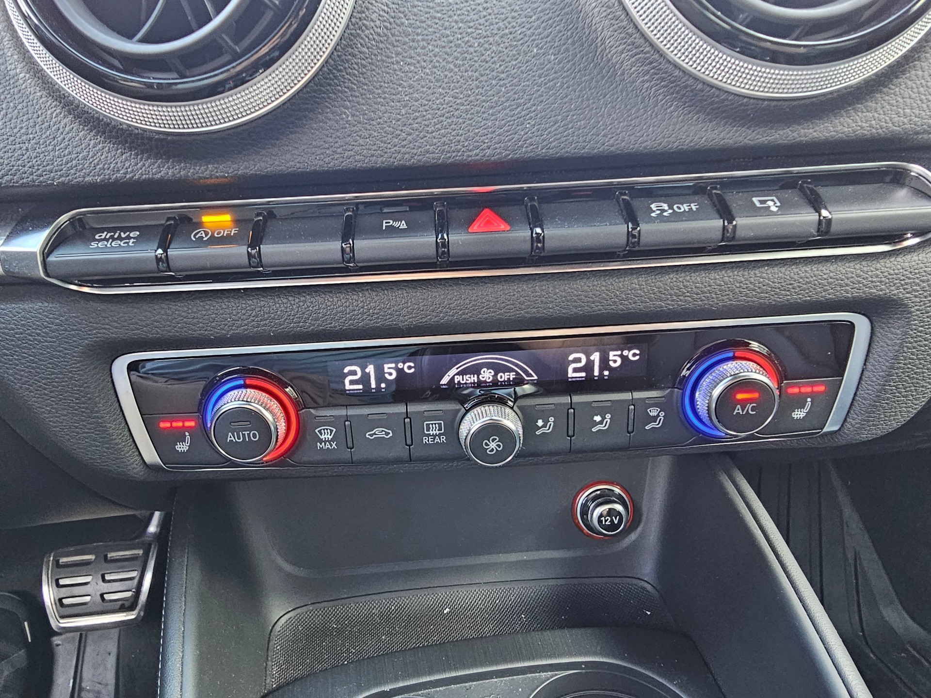 AUDI RS3 2.5 TSI quattro S-tronic-image-14