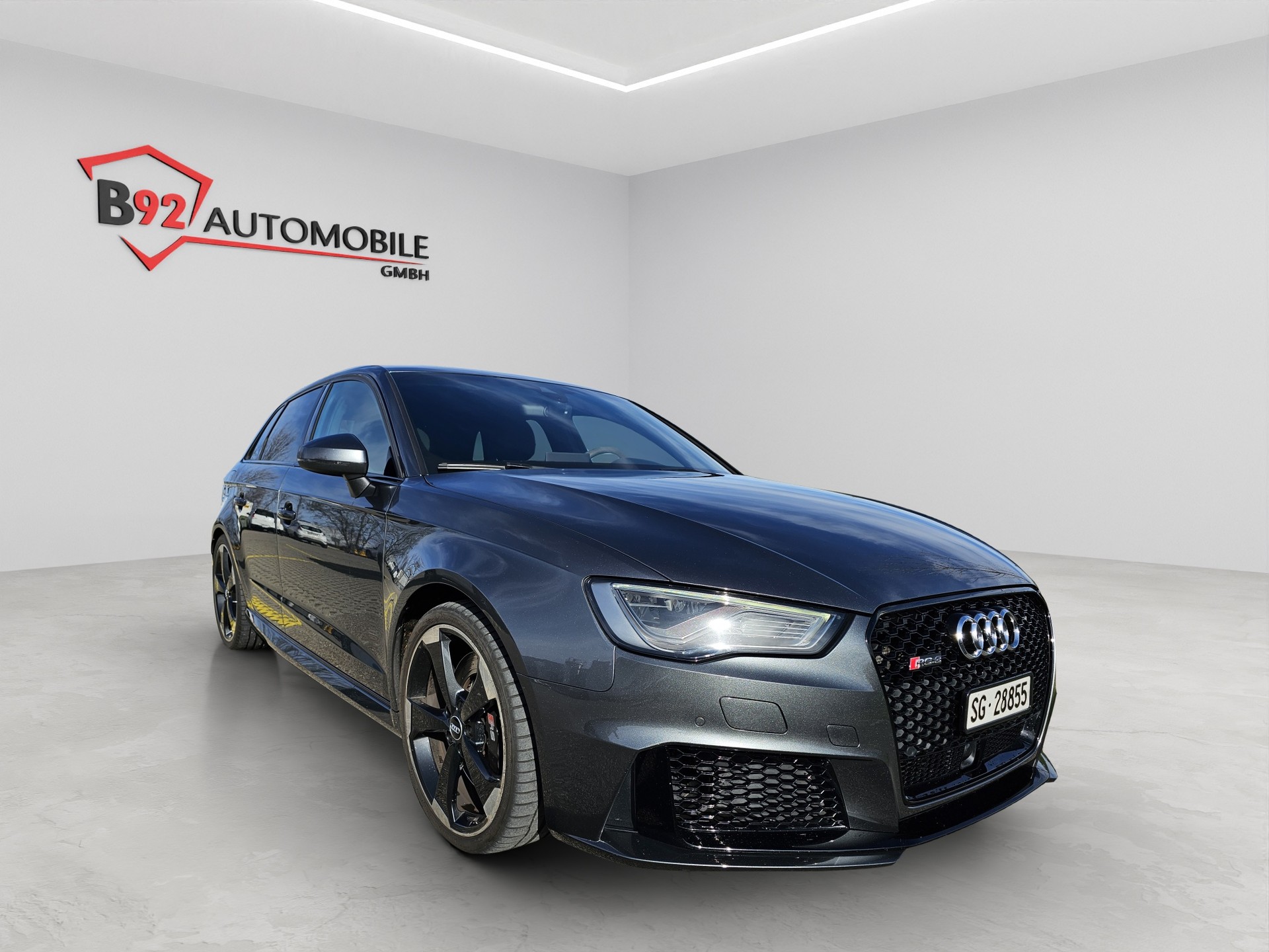 AUDI RS3 2.5 TSI quattro S-tronic-image-5