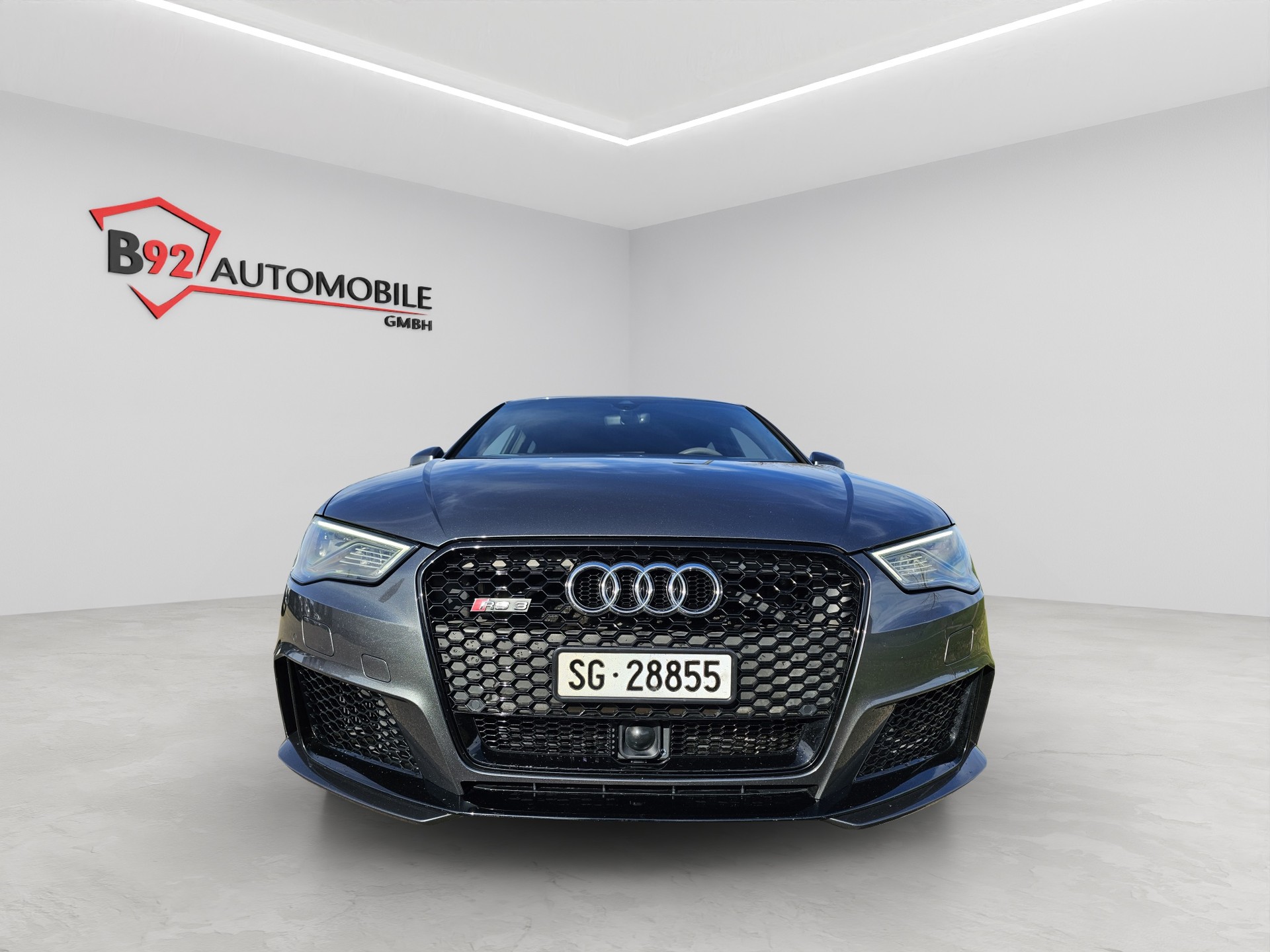 AUDI RS3 2.5 TSI quattro S-tronic-image-6