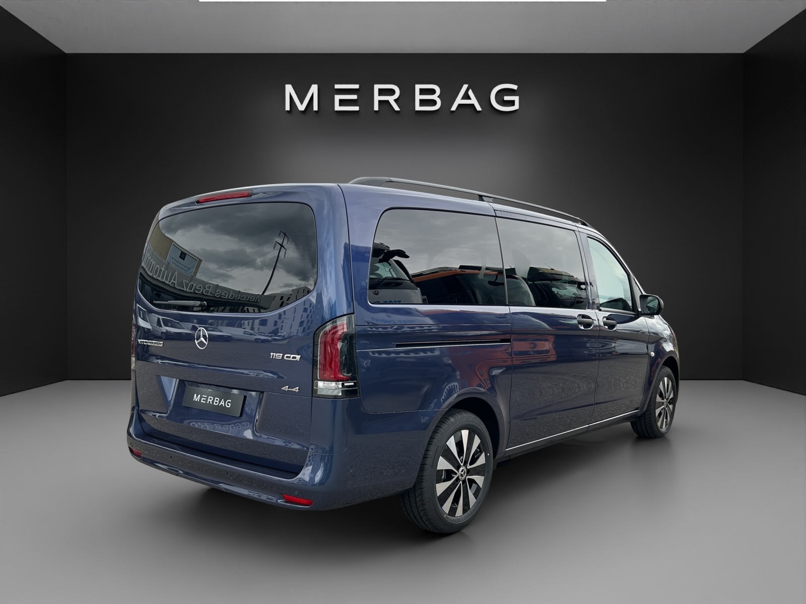 MERCEDES-BENZ Vito 119 CDI Lang Tourer 9G-Tronic 4M Pro-image-5