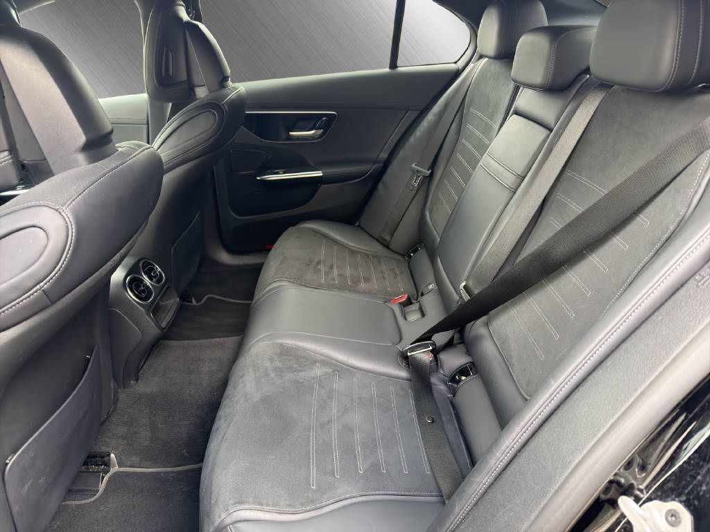 MERCEDES-BENZ C 300 e AMG Line **Mercedes Garantie bis 09.2027**-image-14