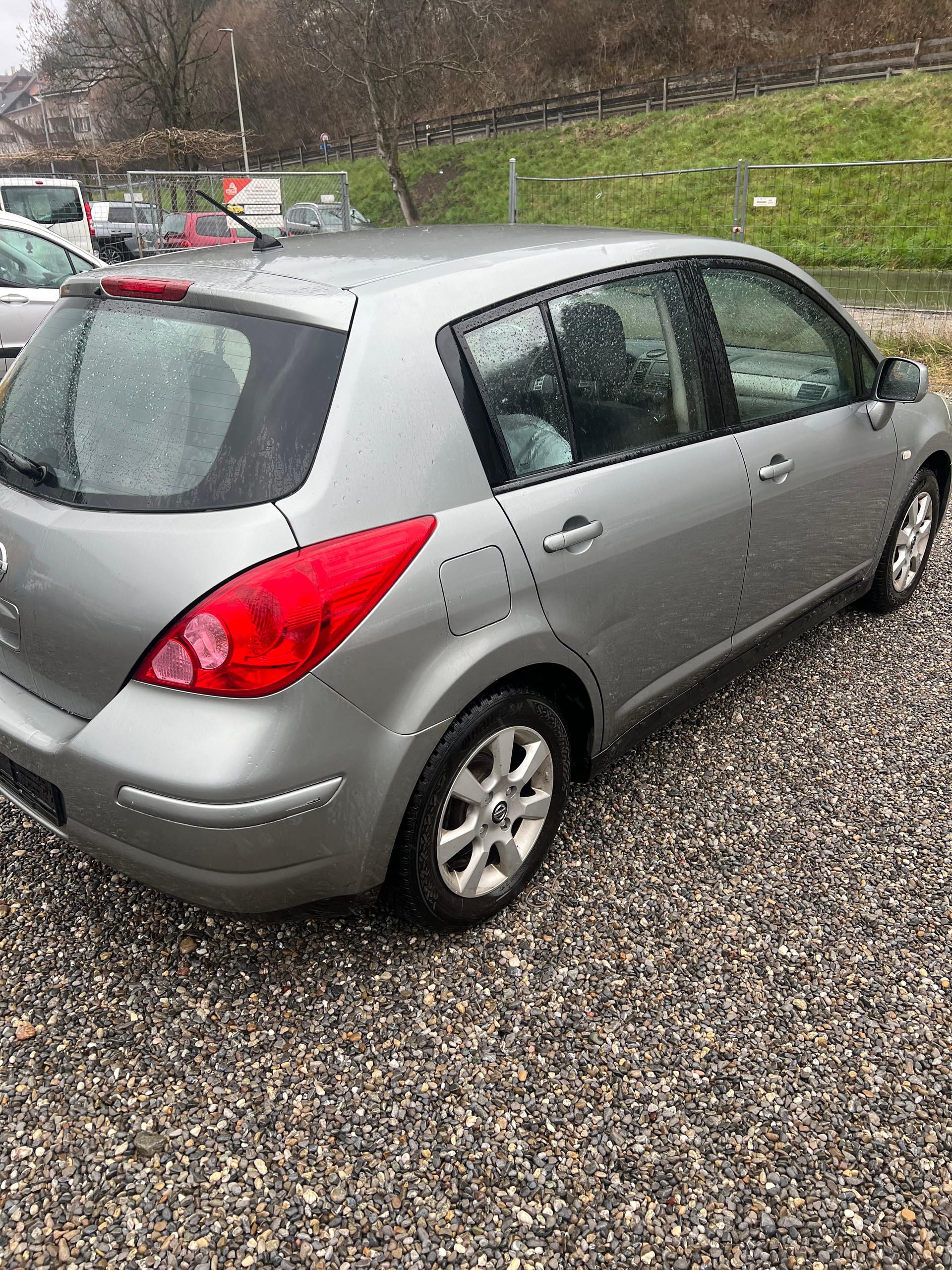 NISSAN Tiida 1.8 tekna-image-3
