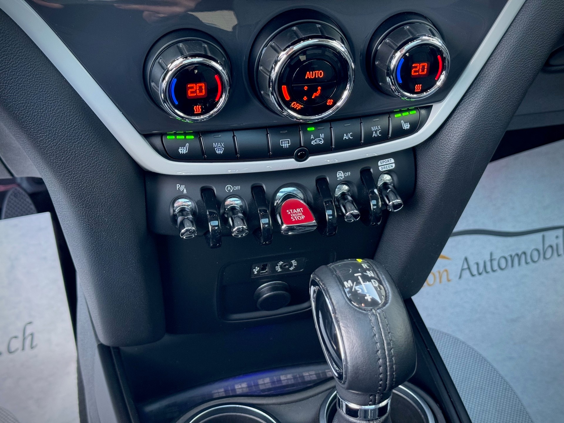 MINI Countryman Cooper S ALL4 Steptronic - Véhicule Suisse (CH)-image-14