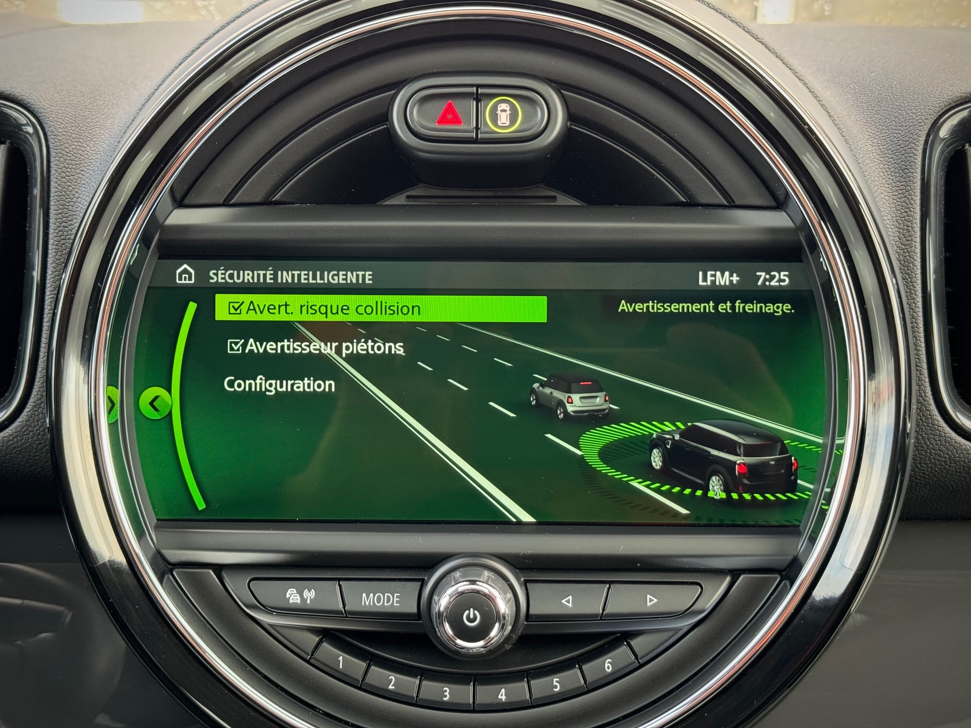 MINI Countryman Cooper S ALL4 Steptronic - Véhicule Suisse (CH)-image-13