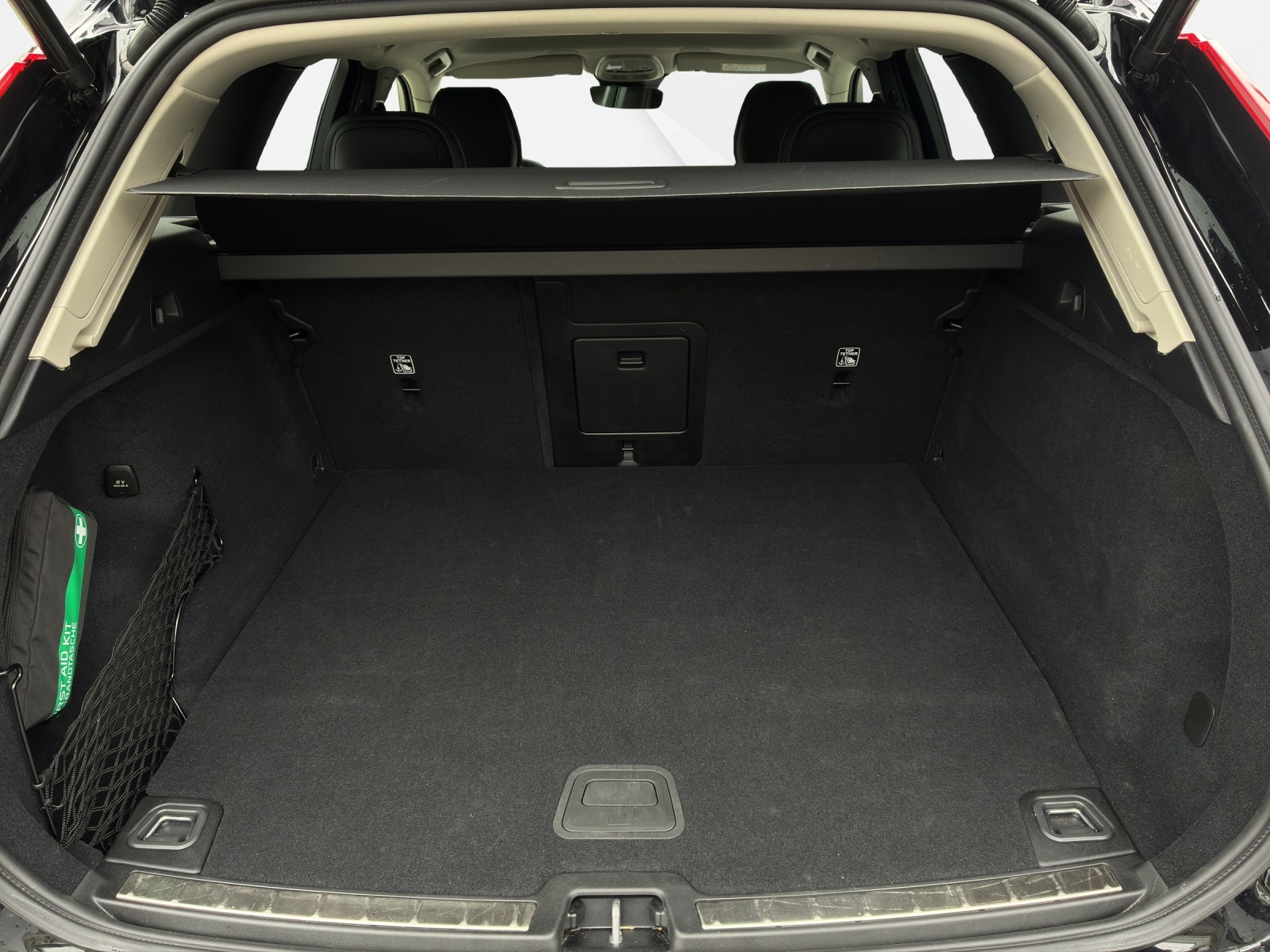 VOLVO XC60 2.0 T6 TE Plus Dark eAWD-image-14