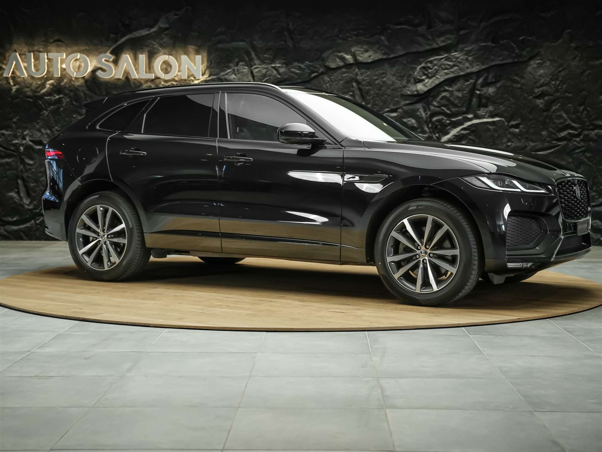 JAGUAR F-Pace 3.0 D I6 R-Dynamic SE AWD *Facelift*Panorama*Head-Up*-image-6
