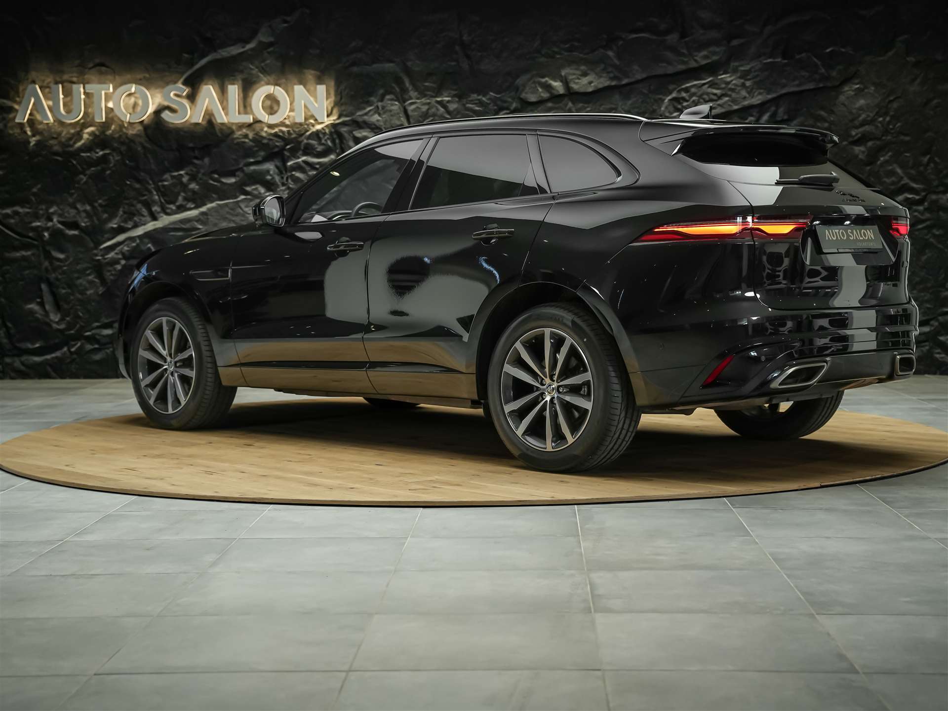JAGUAR F-Pace 3.0 D I6 R-Dynamic SE AWD *Facelift*Panorama*Head-Up*-showroom-element-2