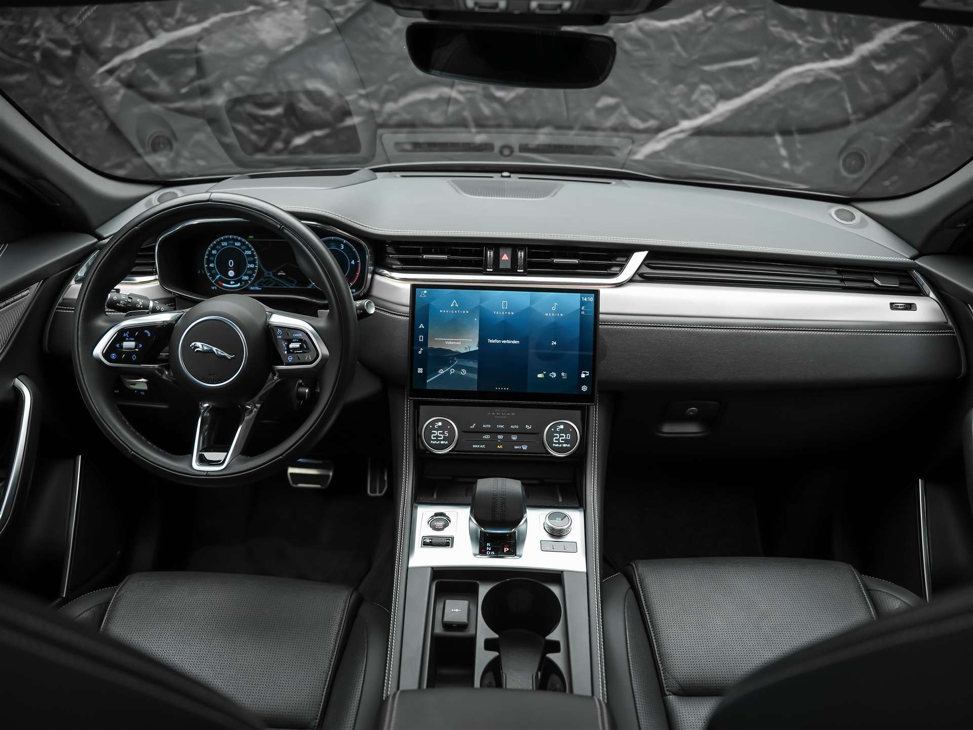 JAGUAR F-Pace 3.0 D I6 R-Dynamic SE AWD *Facelift*Panorama*Head-Up*-image-21