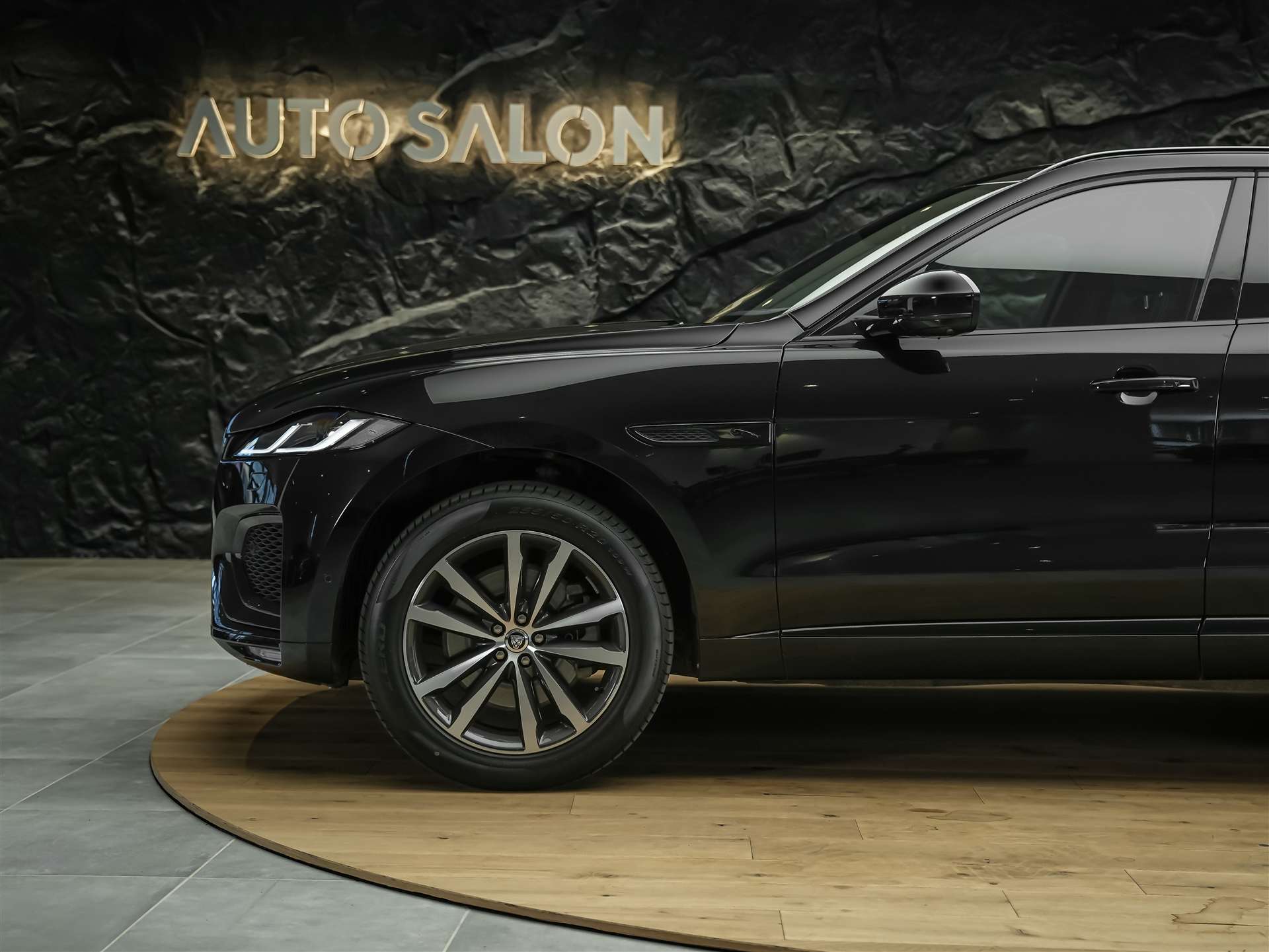 JAGUAR F-Pace 3.0 D I6 R-Dynamic SE AWD *Facelift*Panorama*Head-Up*-image-16